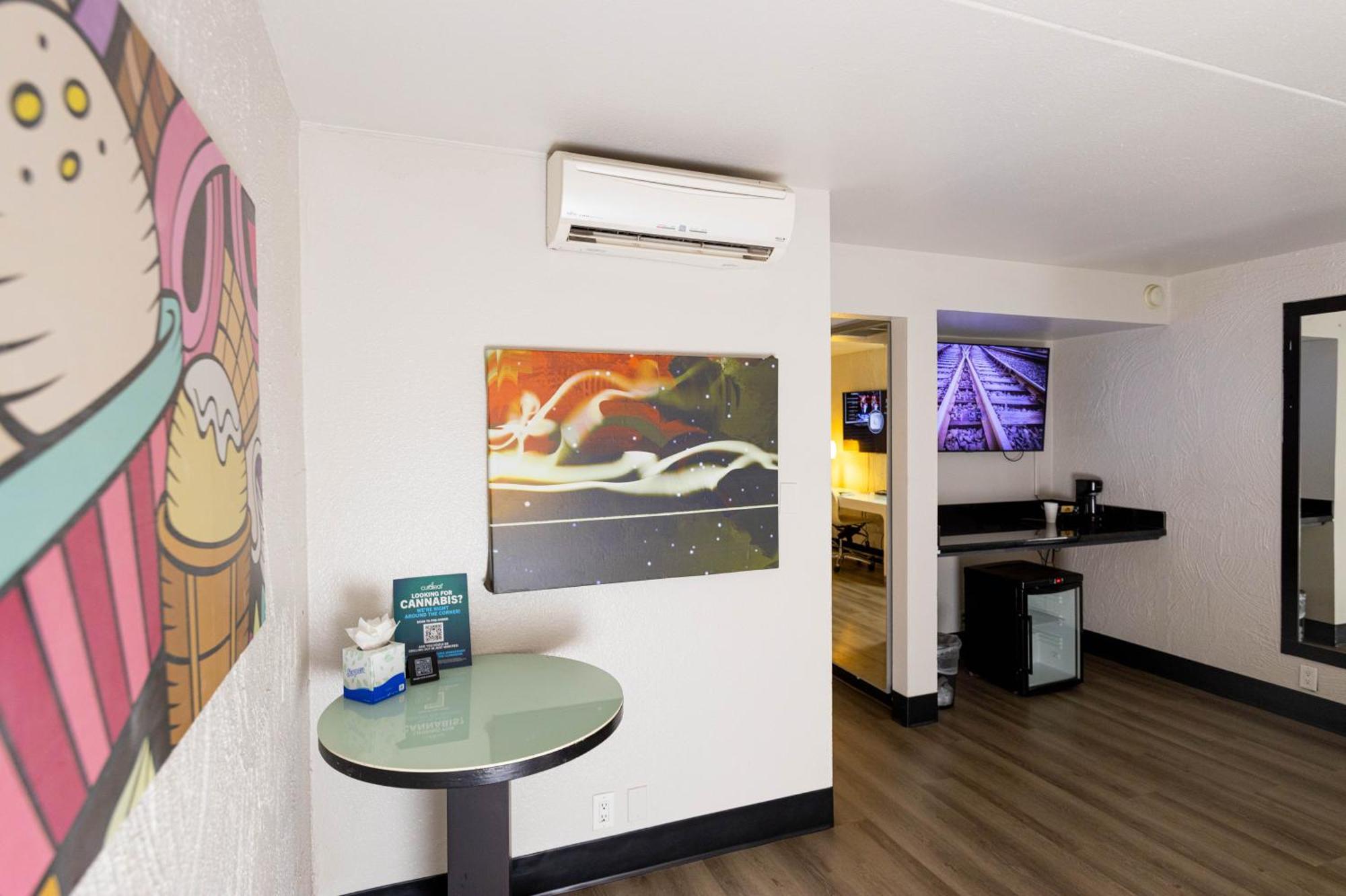 The Clarendon And (adults Only) 4*