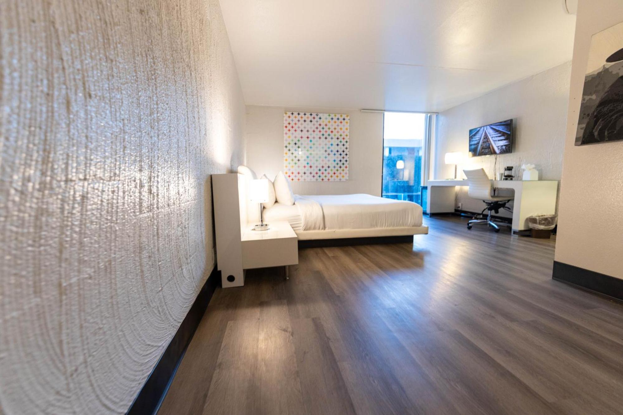 Hotel The Clarendon And (adults Only) 4*