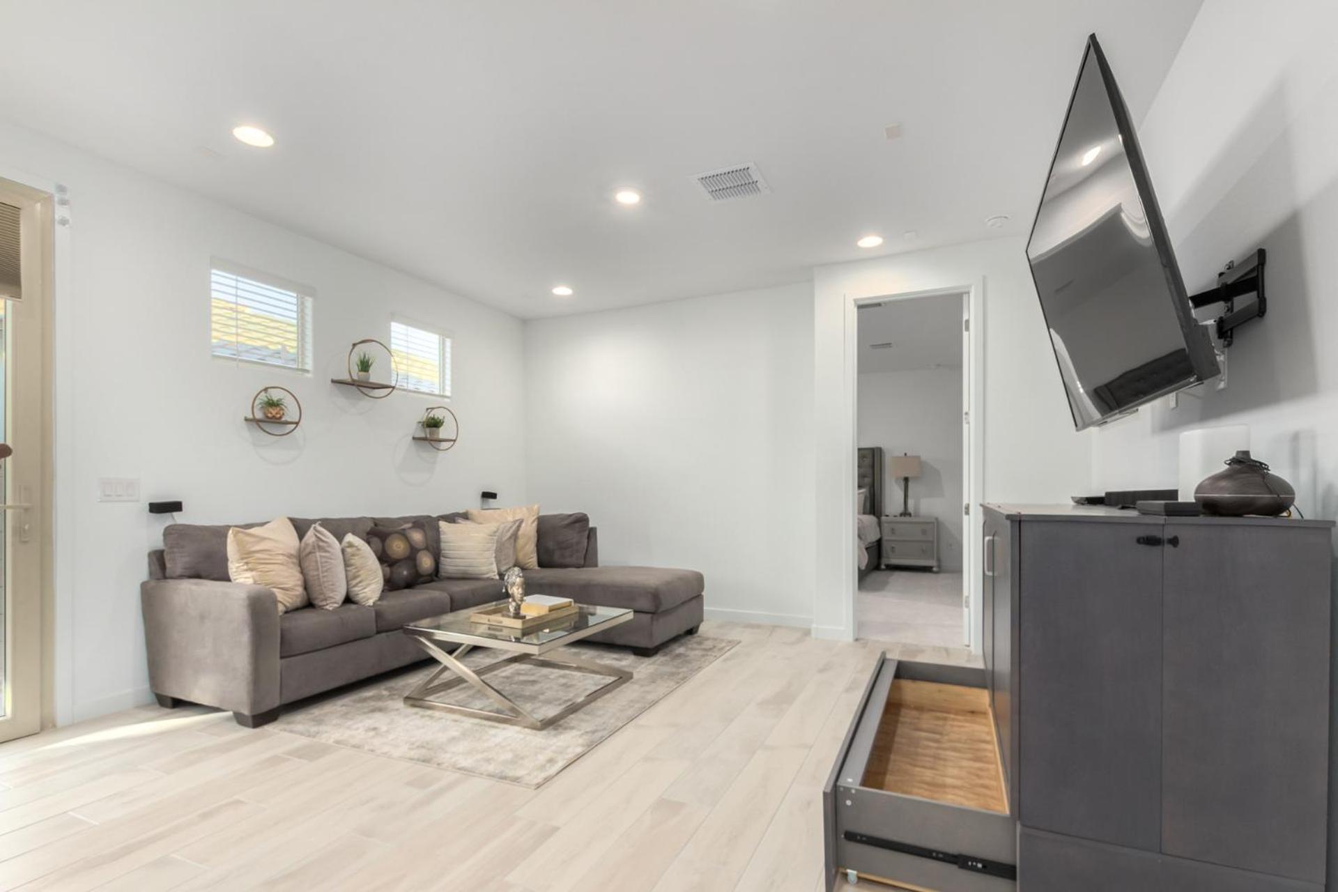 Apartamento At Your Service - Modern Amenities, Urban Location, Sophisticated Style Phoenix
