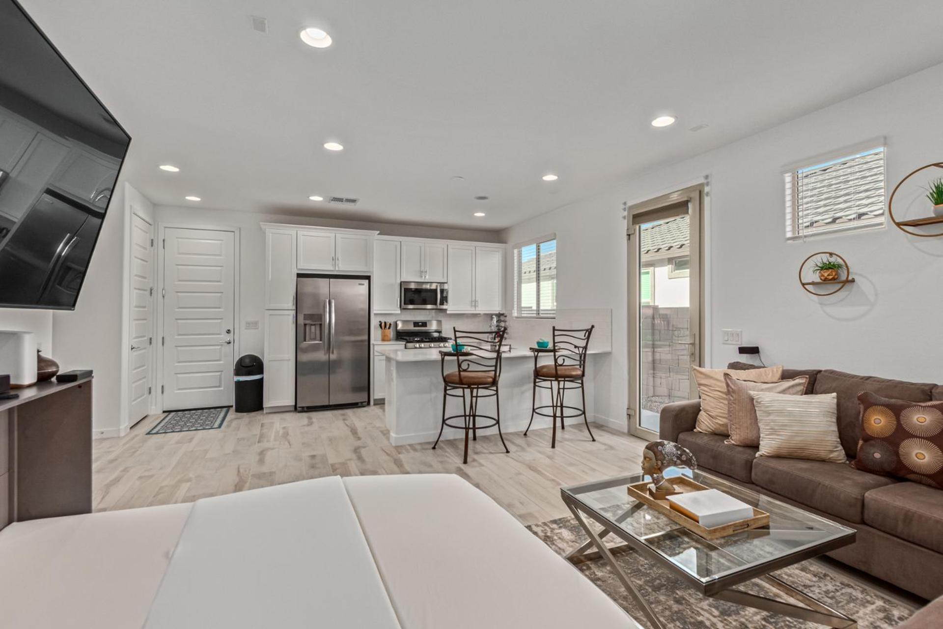 Apartamento At Your Service - Modern Amenities, Urban Location, Sophisticated Style Phoenix