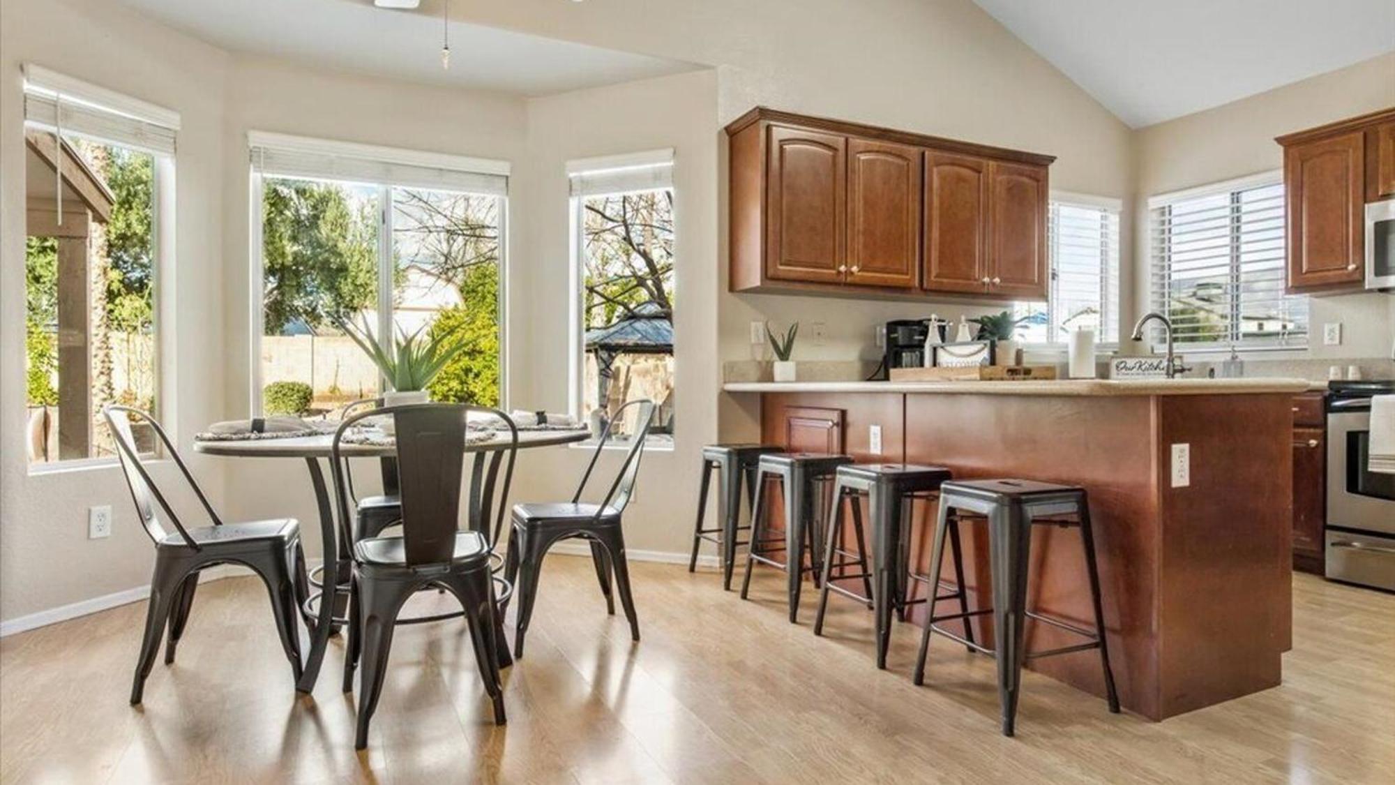 Holiday home Beautiful Glendale With Pool Games *