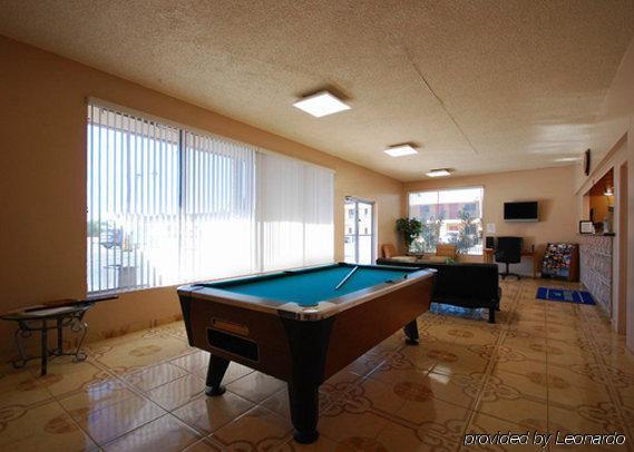 Airport Downtown Motel 2*