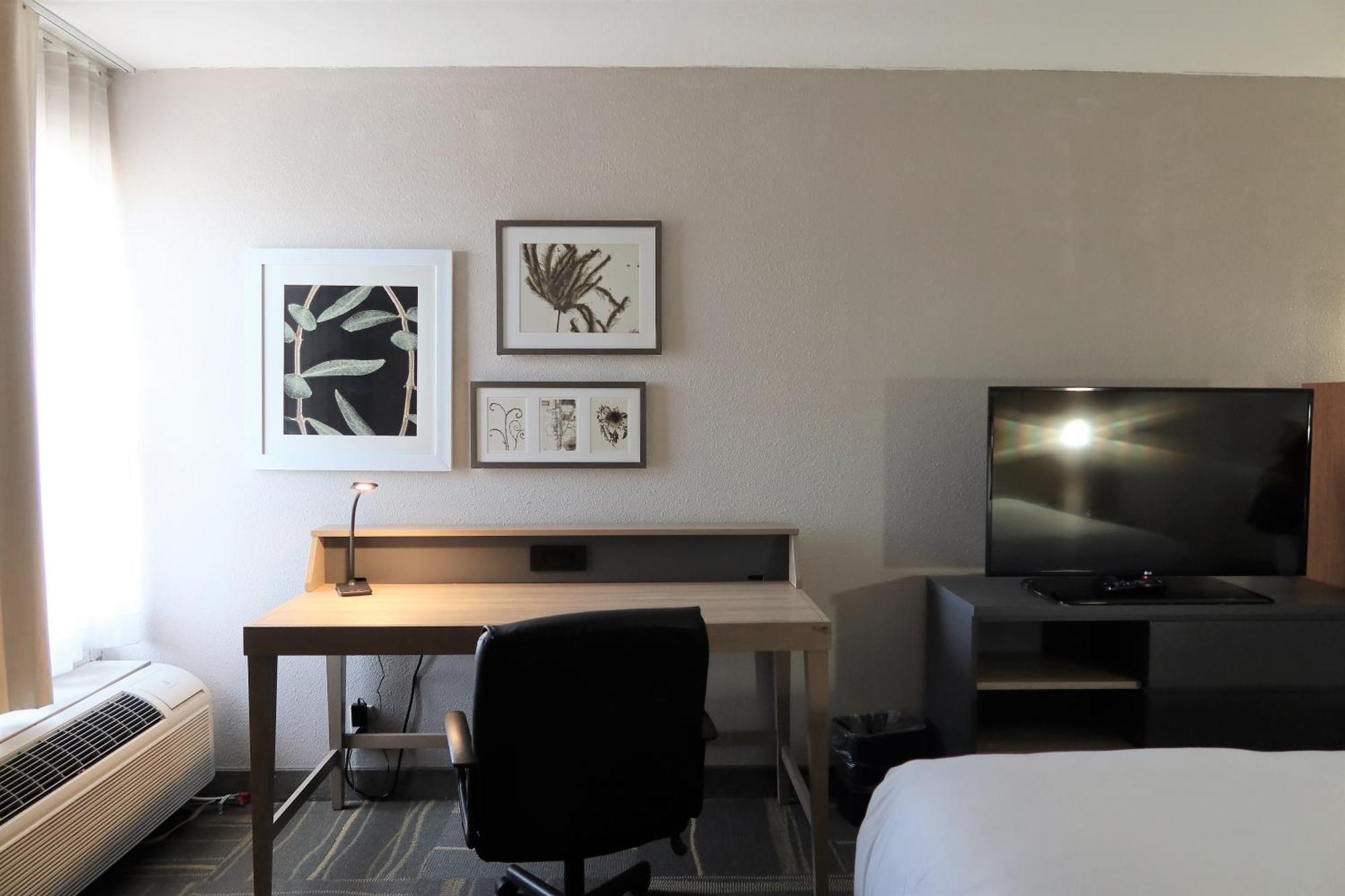 Hotel Greentree & Sky Harbor 3*