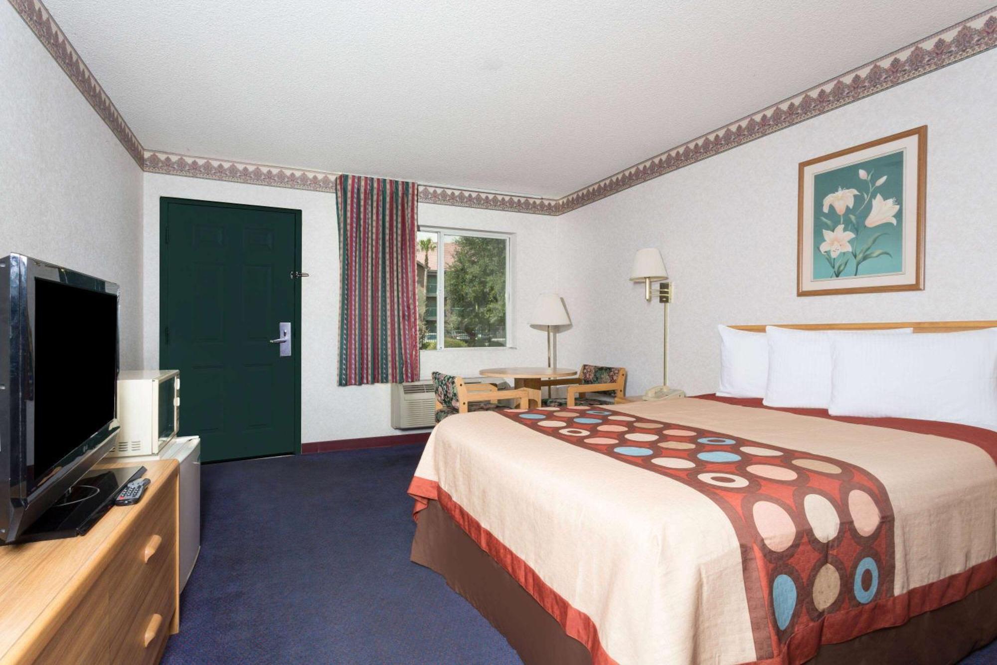 Days By Wyndham West Hotel 2*