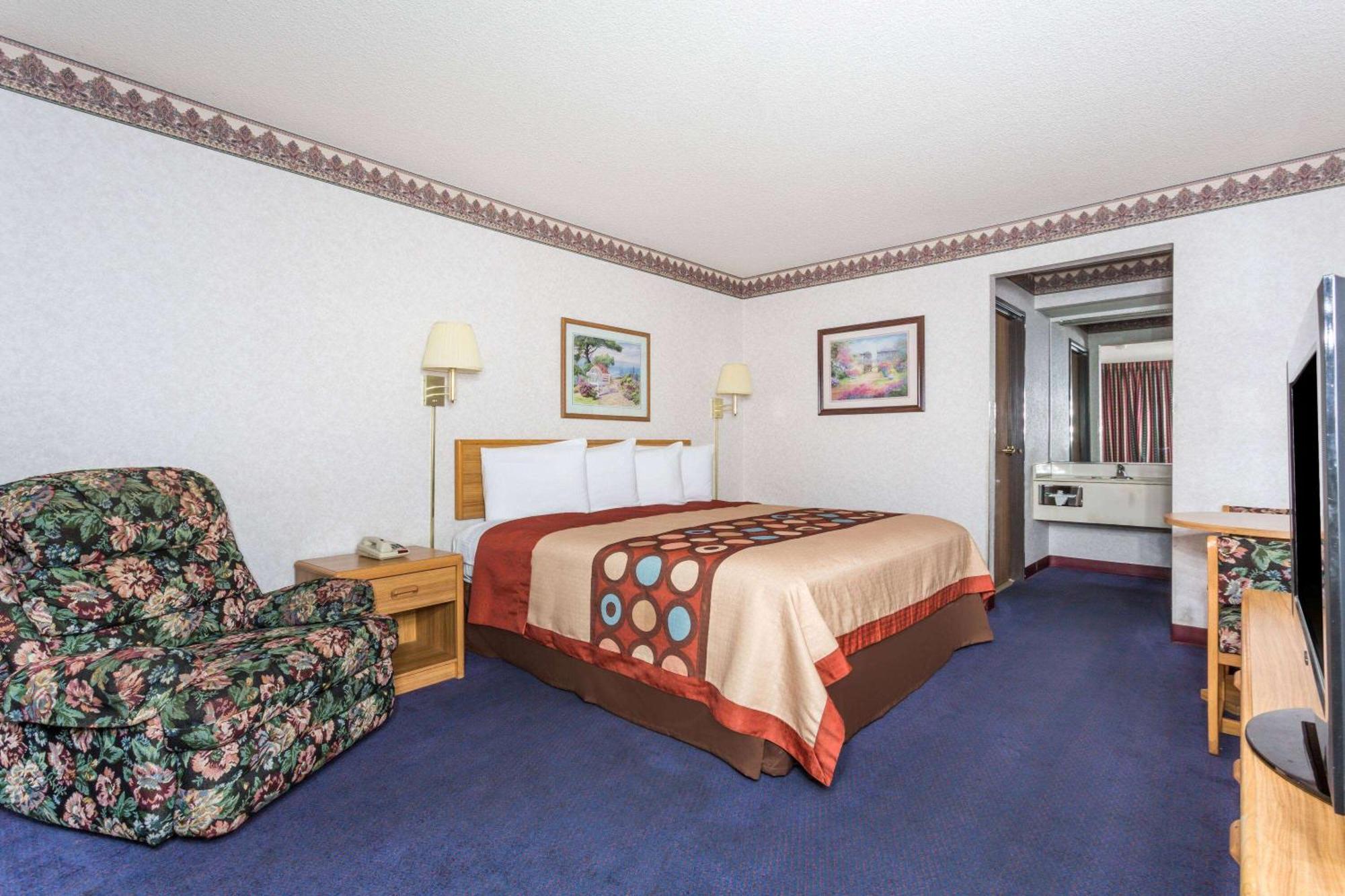 Hotel Days By Wyndham West