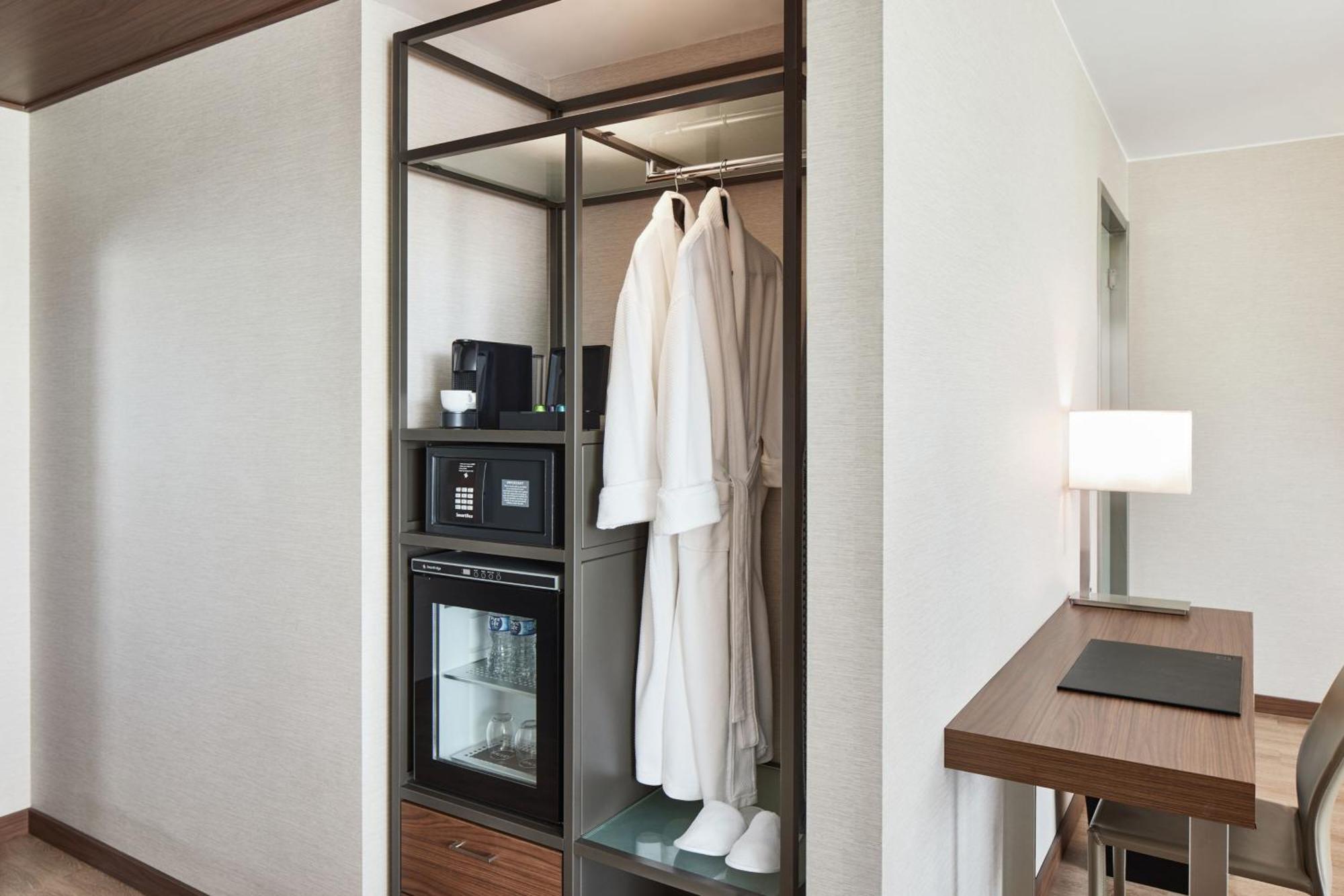 Ac Biltmore 4*