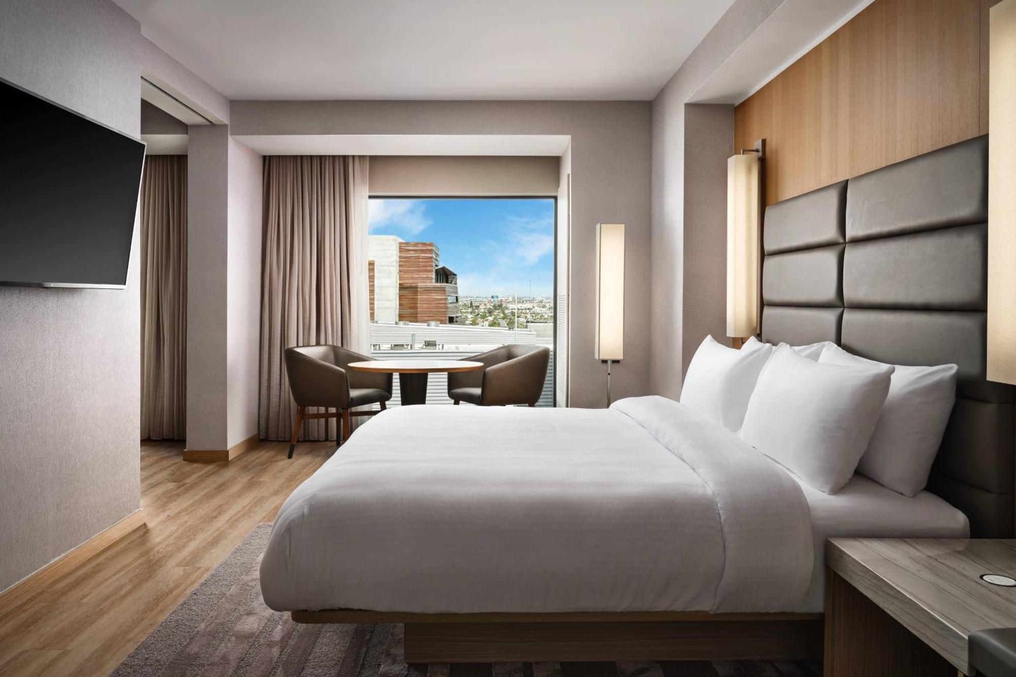 Ac By Marriott Downtown Hotel 3*