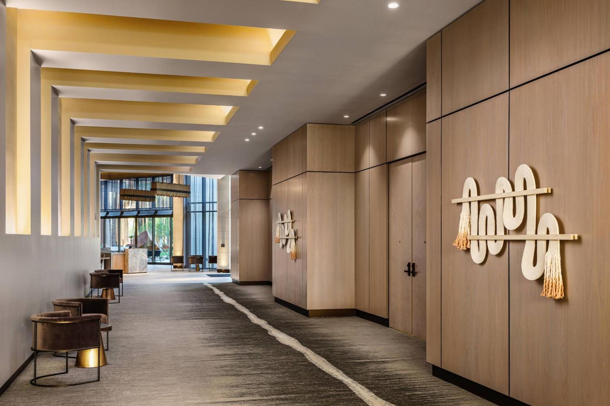 Hotel Ac By Marriott Downtown 3*