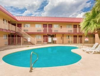 Knights At N Black Canyon Hwy Motel 2*