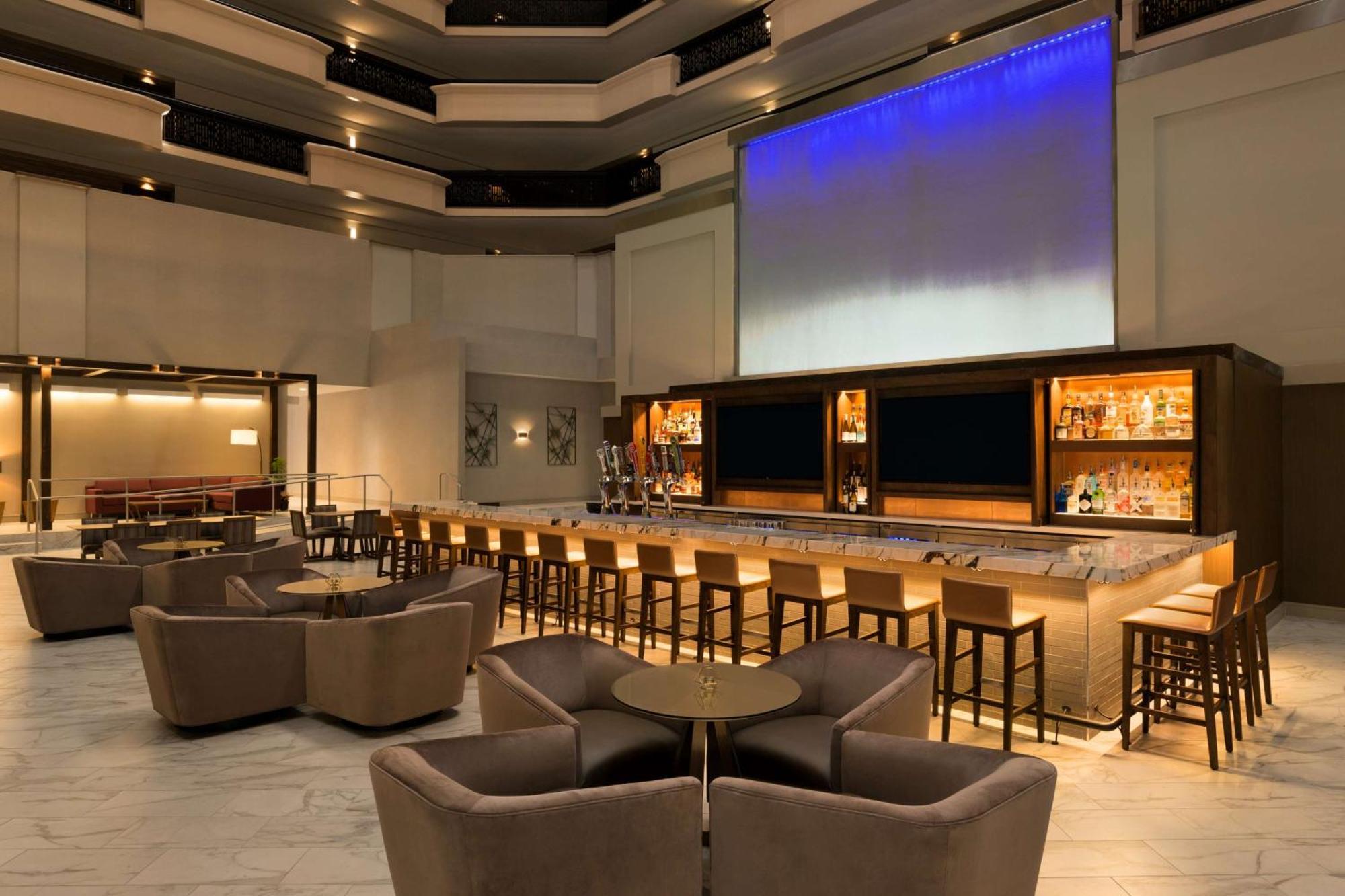 Embassy By Hilton Downtown North 3*