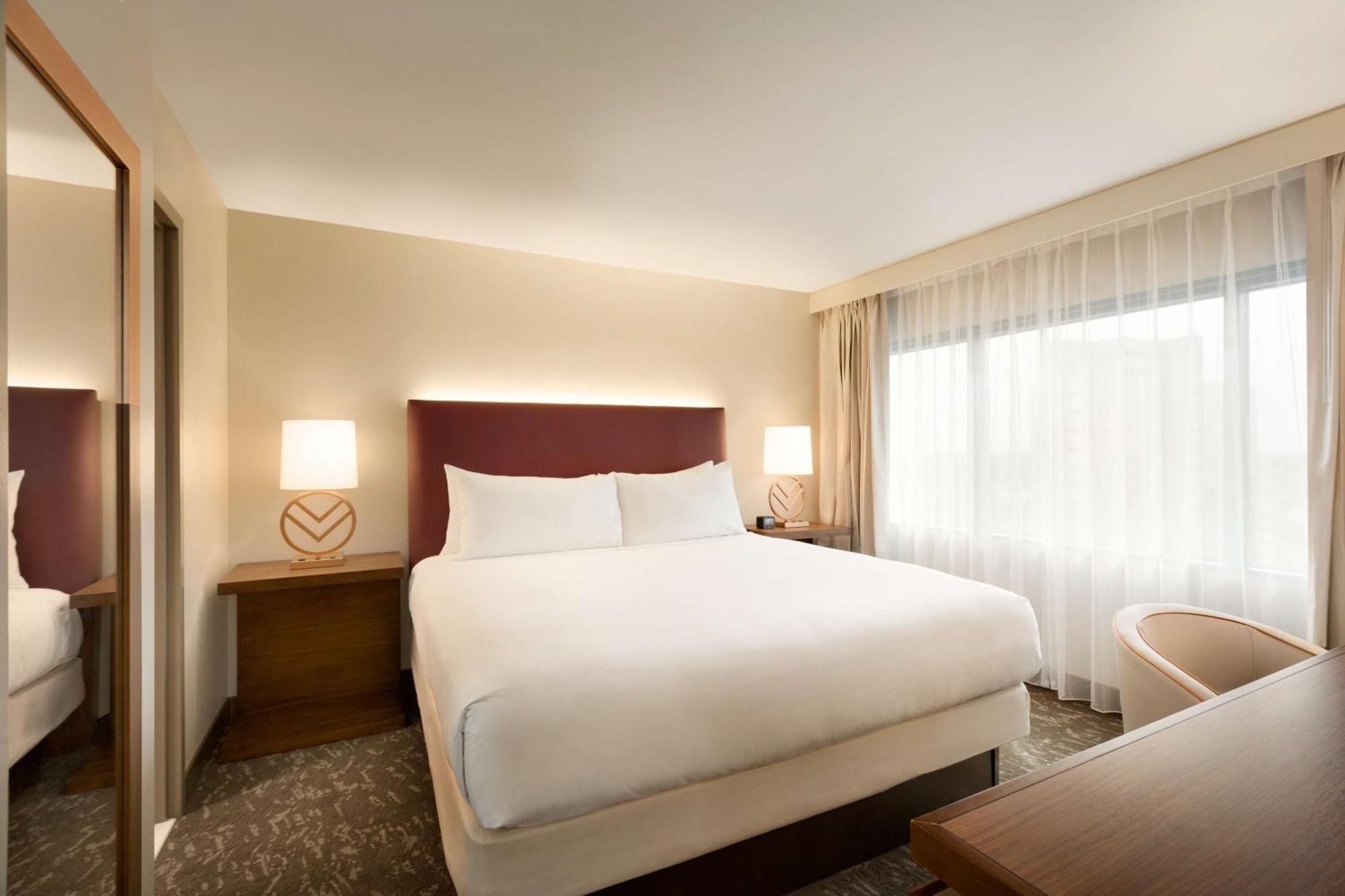 Embassy By Hilton Downtown North 3*