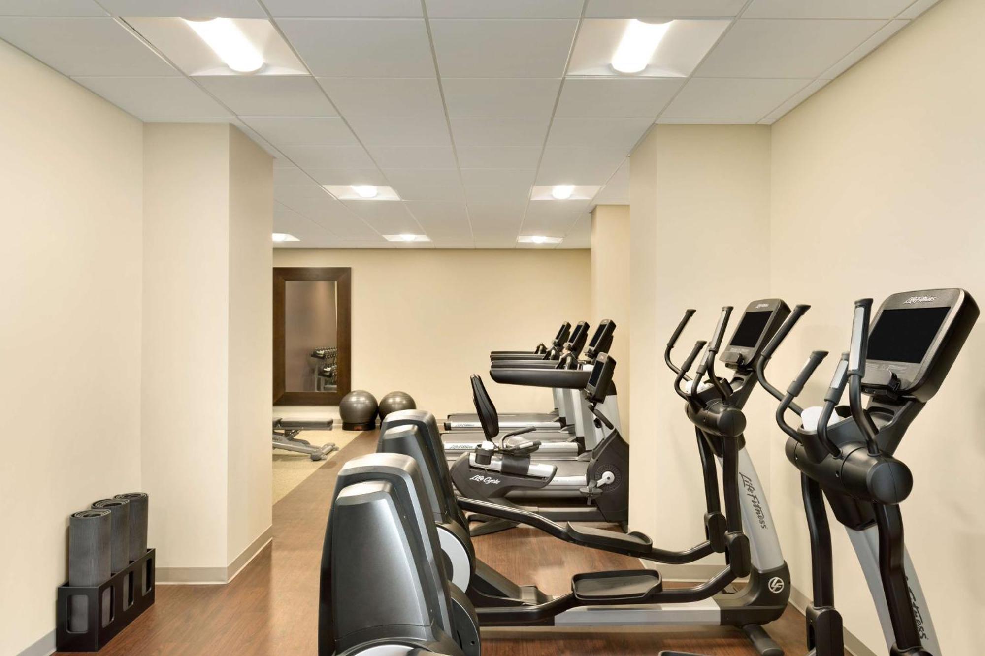 Embassy By Hilton Downtown North 3* Phoenix