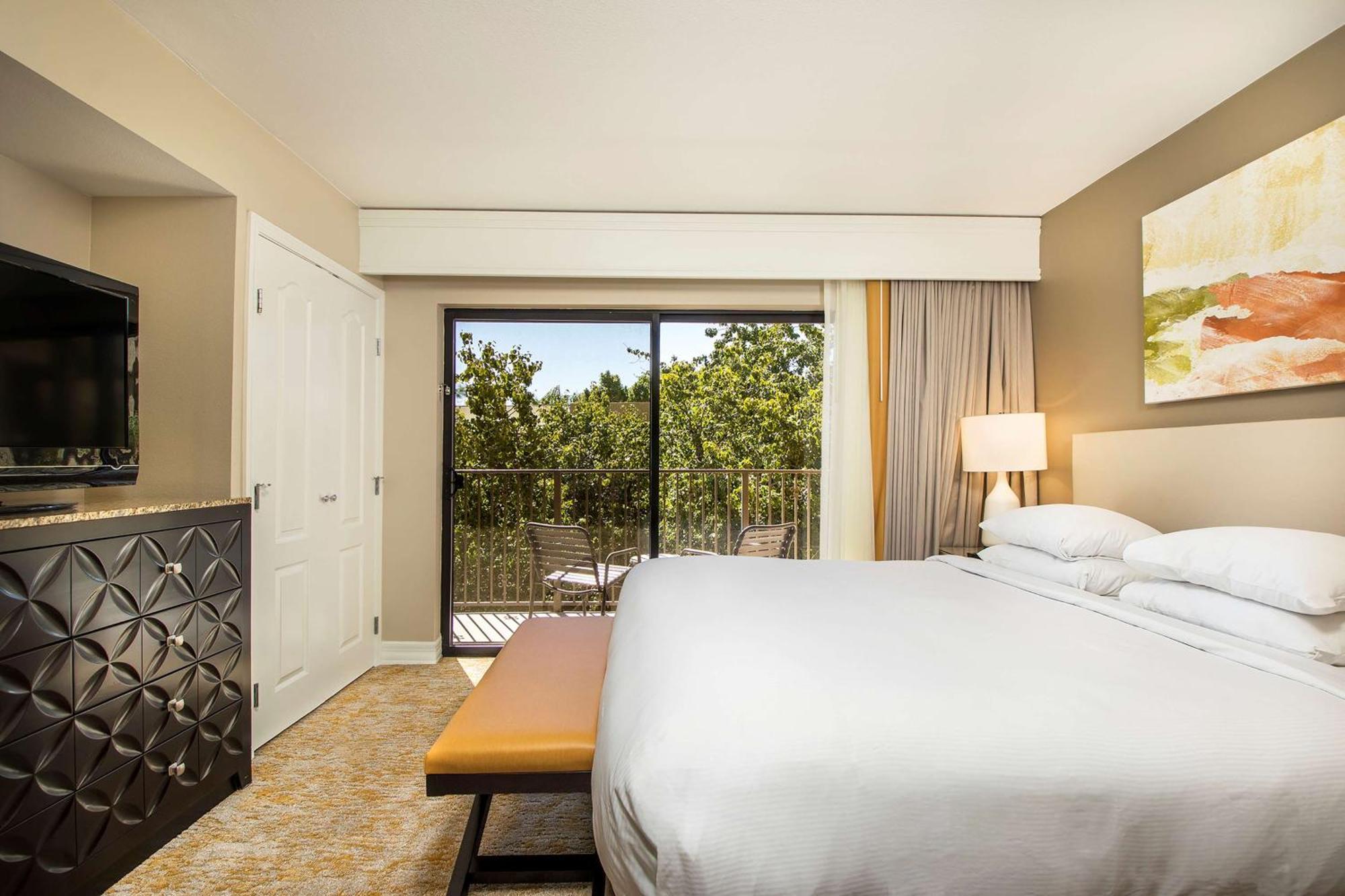 Hilton At The Peak Phoenix