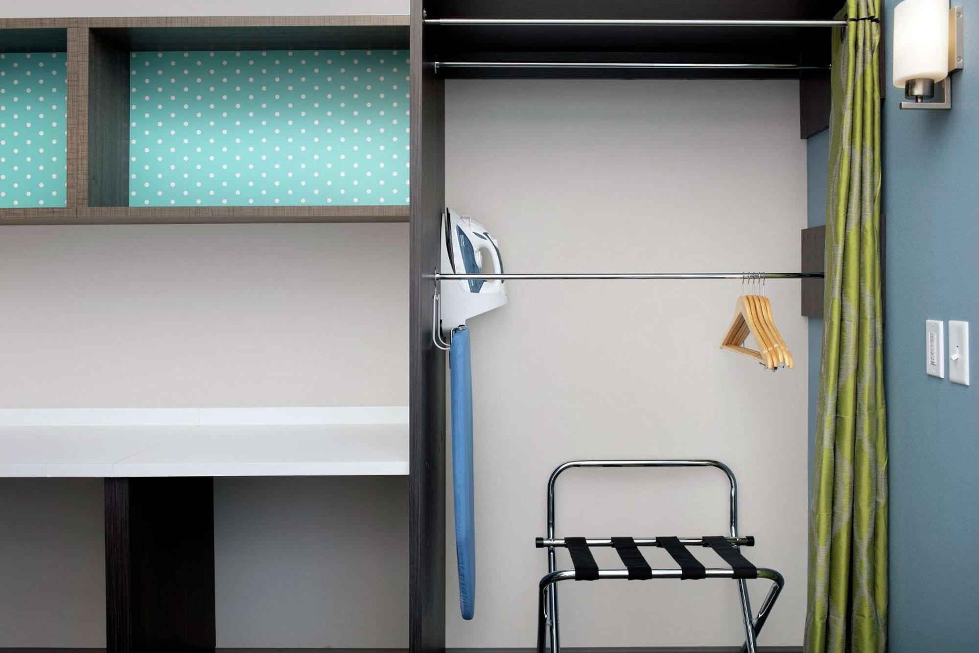 Hotel Home2 By Hilton Airport South 3*