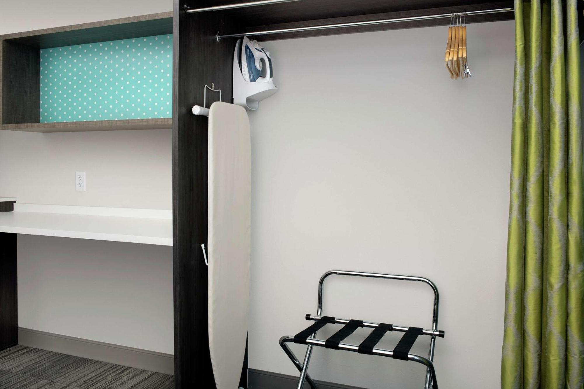 Home2 By Hilton Airport South Hotel 3*