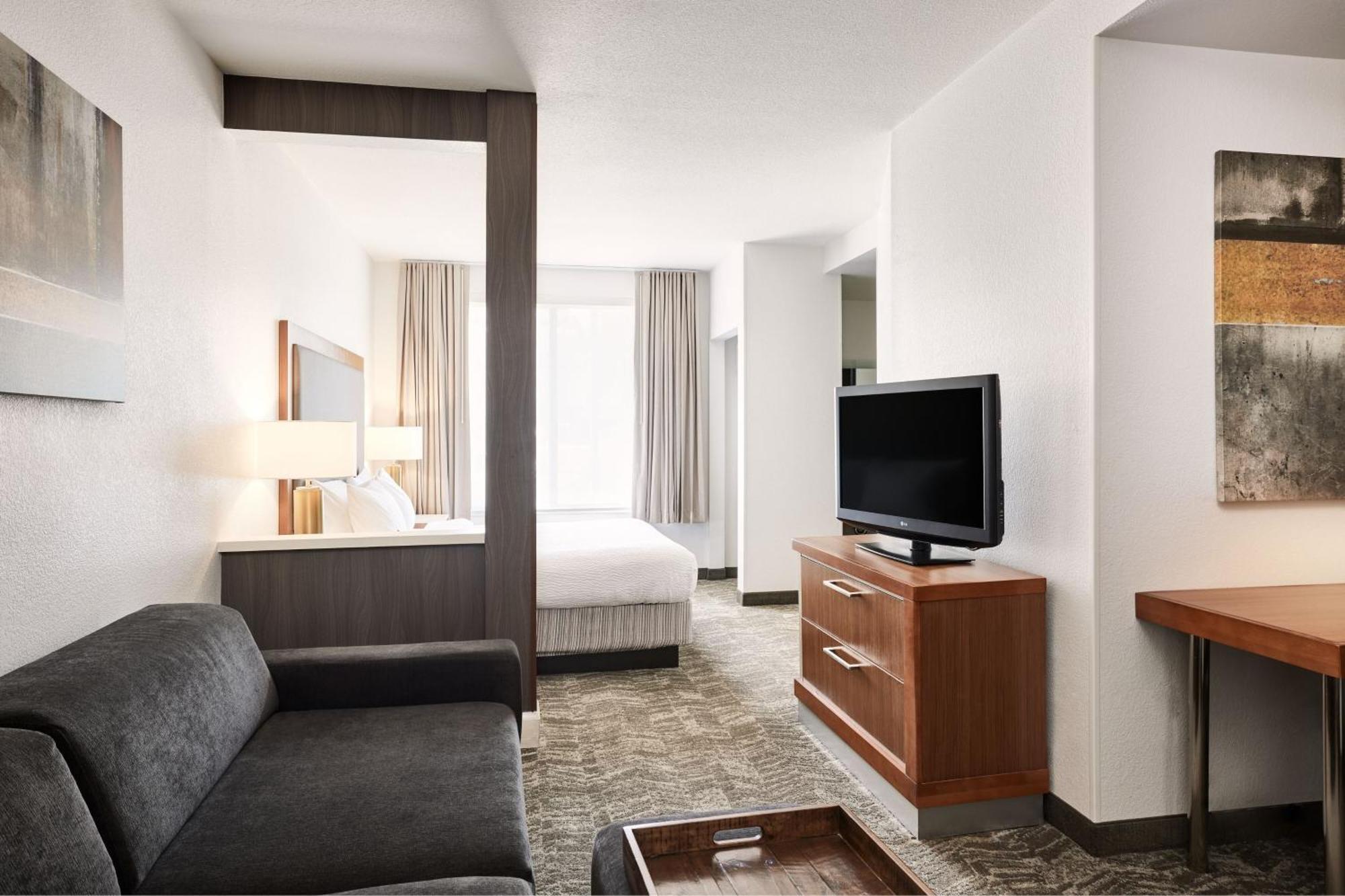 Springhill Downtown Hotel 3*