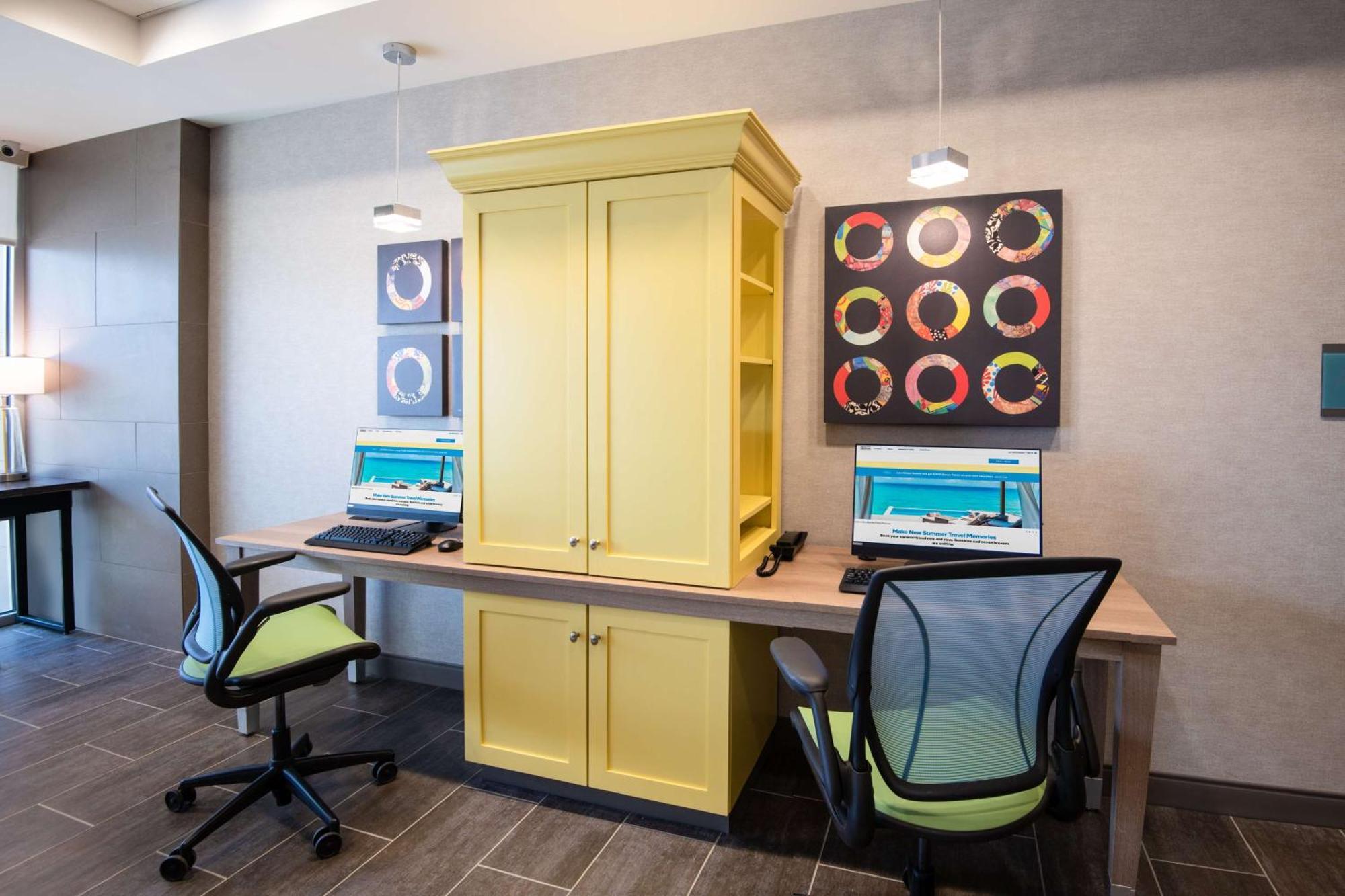 Hotel Home2 By Hilton Airport North, Az 3*