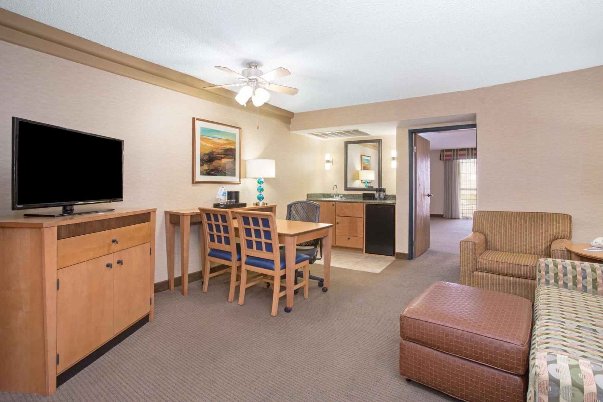 Embassy By Hilton Biltmore 3* Phoenix