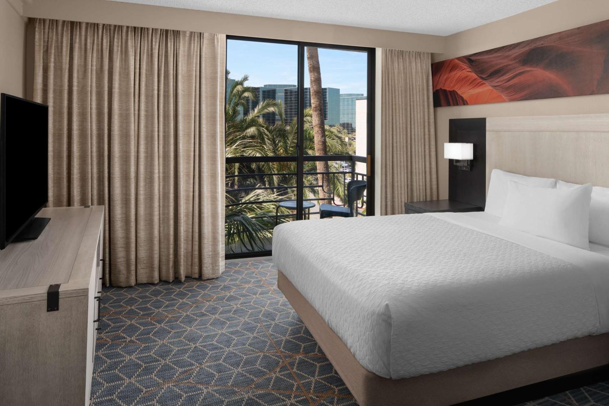 Embassy By Hilton Biltmore 3*