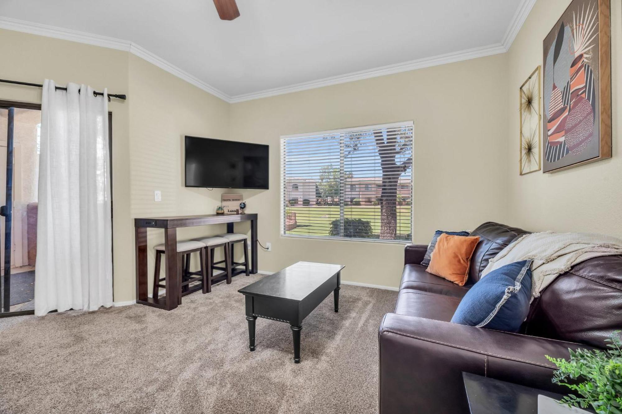 Apartment Comfy With Heated Pool And Gym *