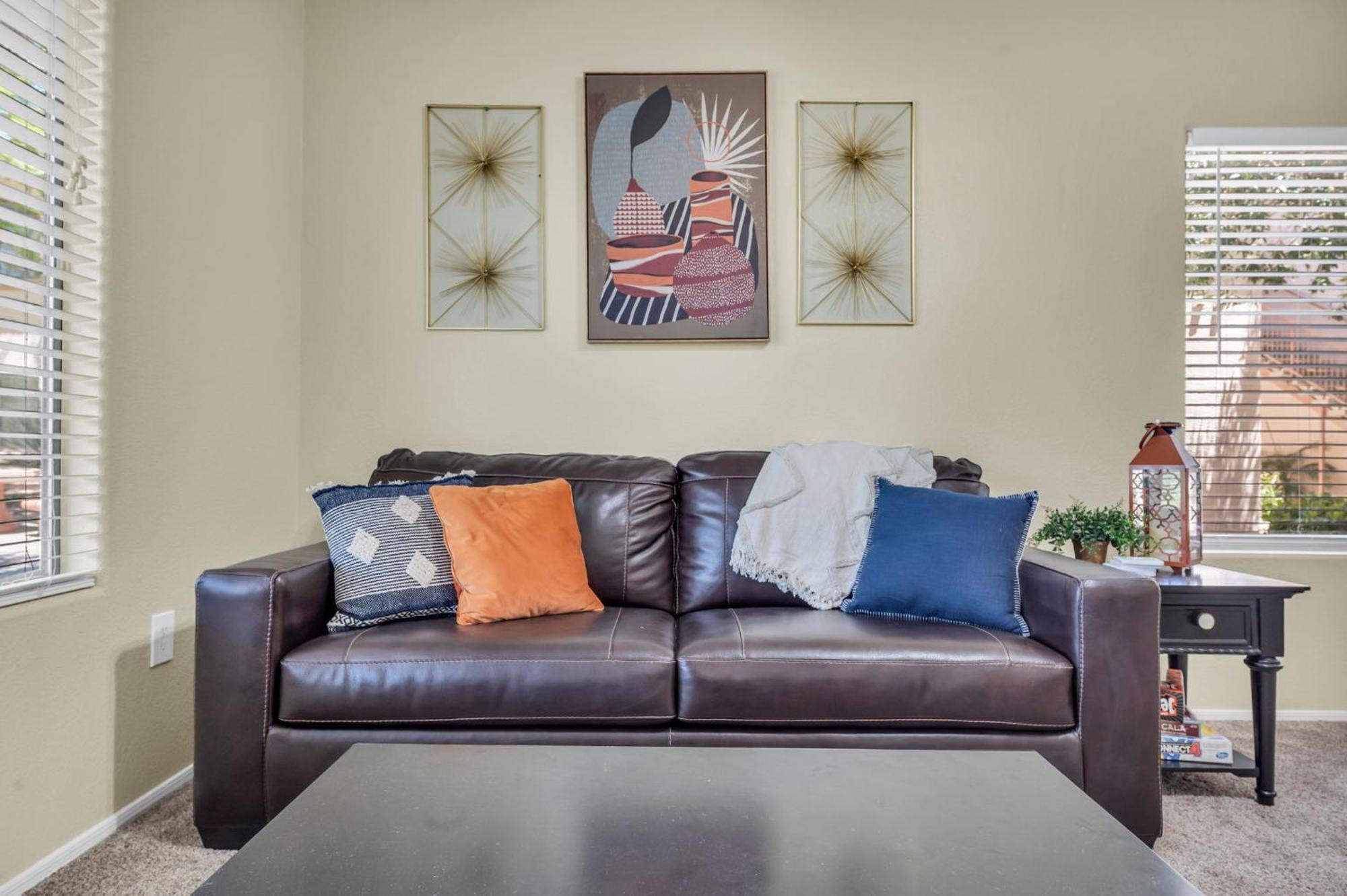 Apartment Comfy With Heated Pool And Gym Phoenix