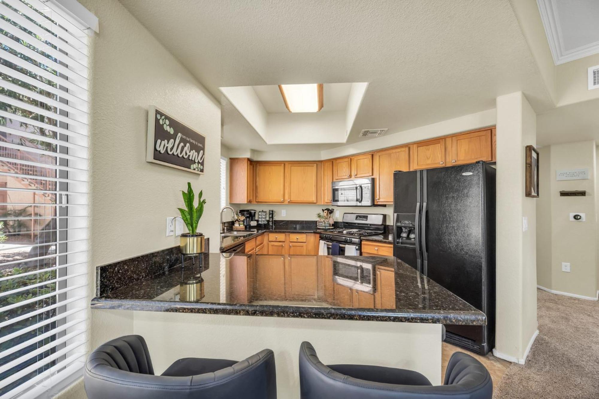 Apartment Comfy With Heated Pool And Gym *