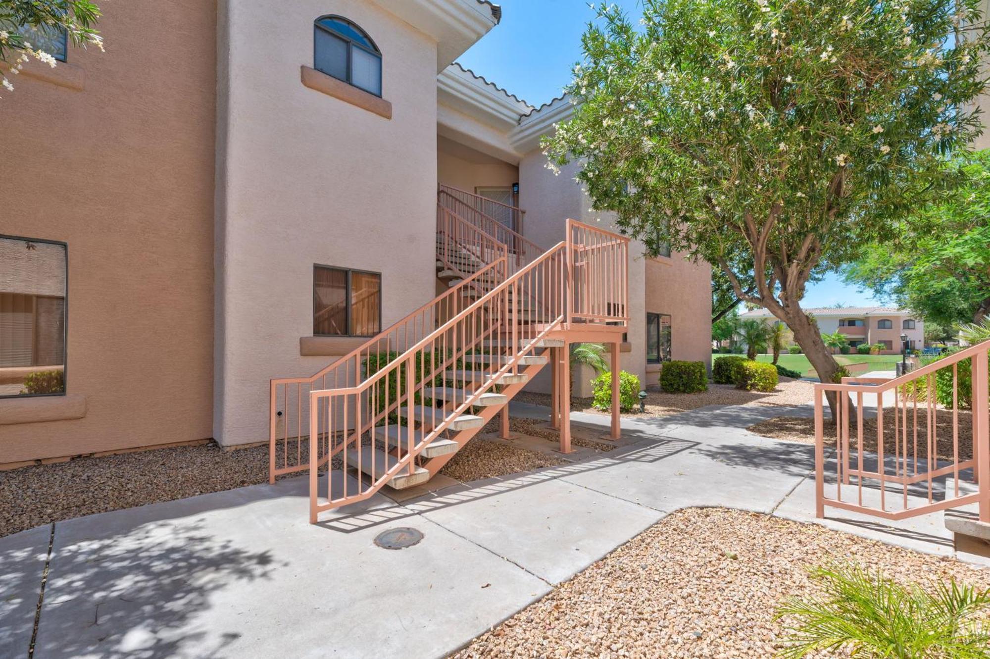Apartment Comfy With Heated Pool And Gym Phoenix