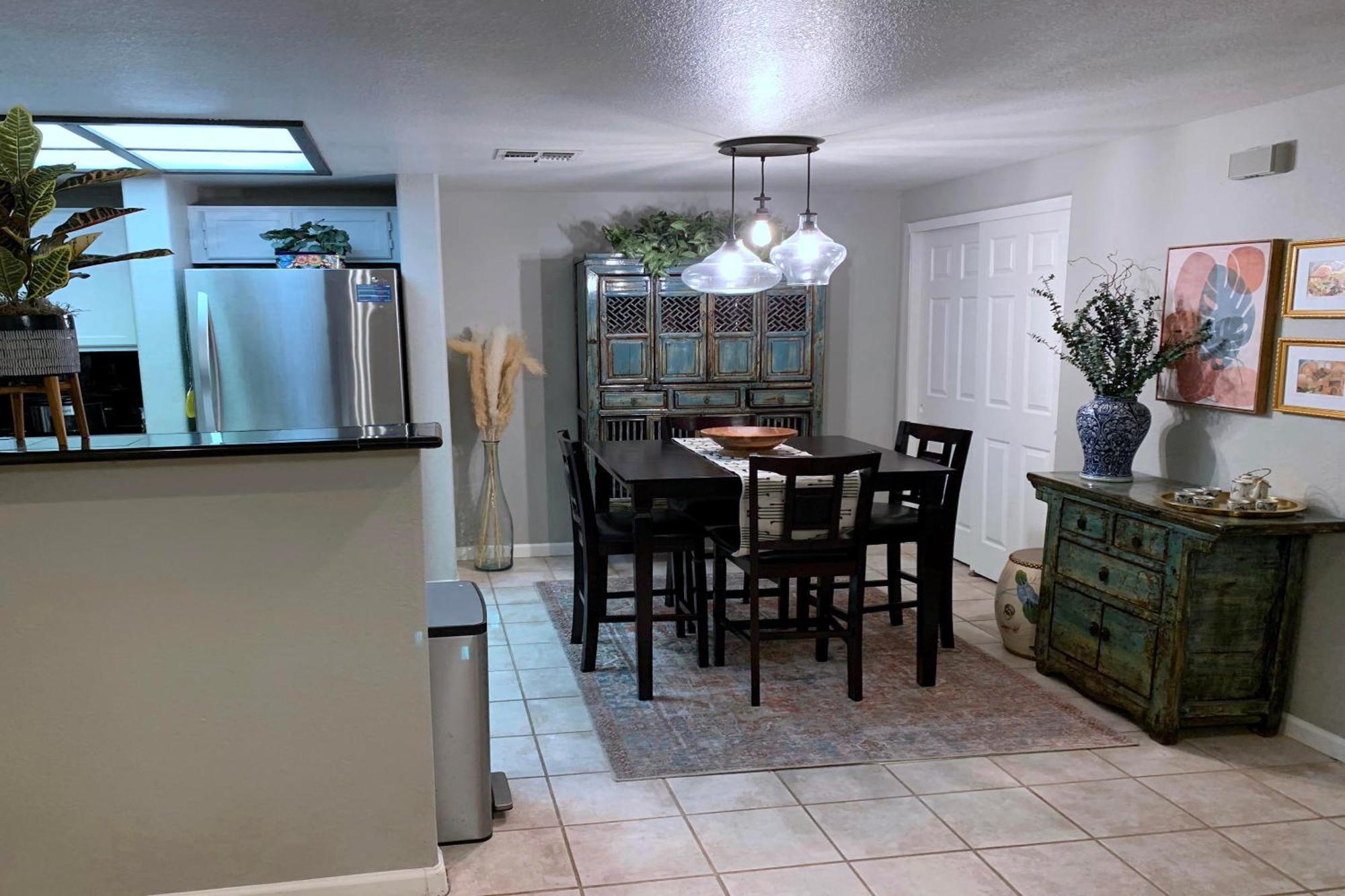 Mountain Vista Resort: Gated Community With Pools And Hiking Access