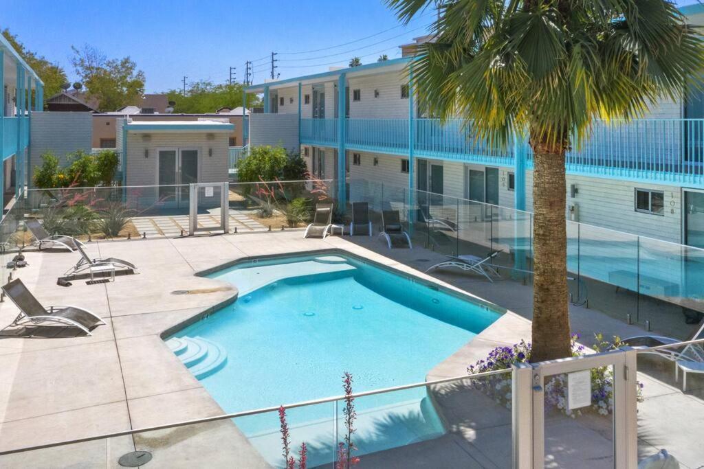 Prime Dtph Location W Pool