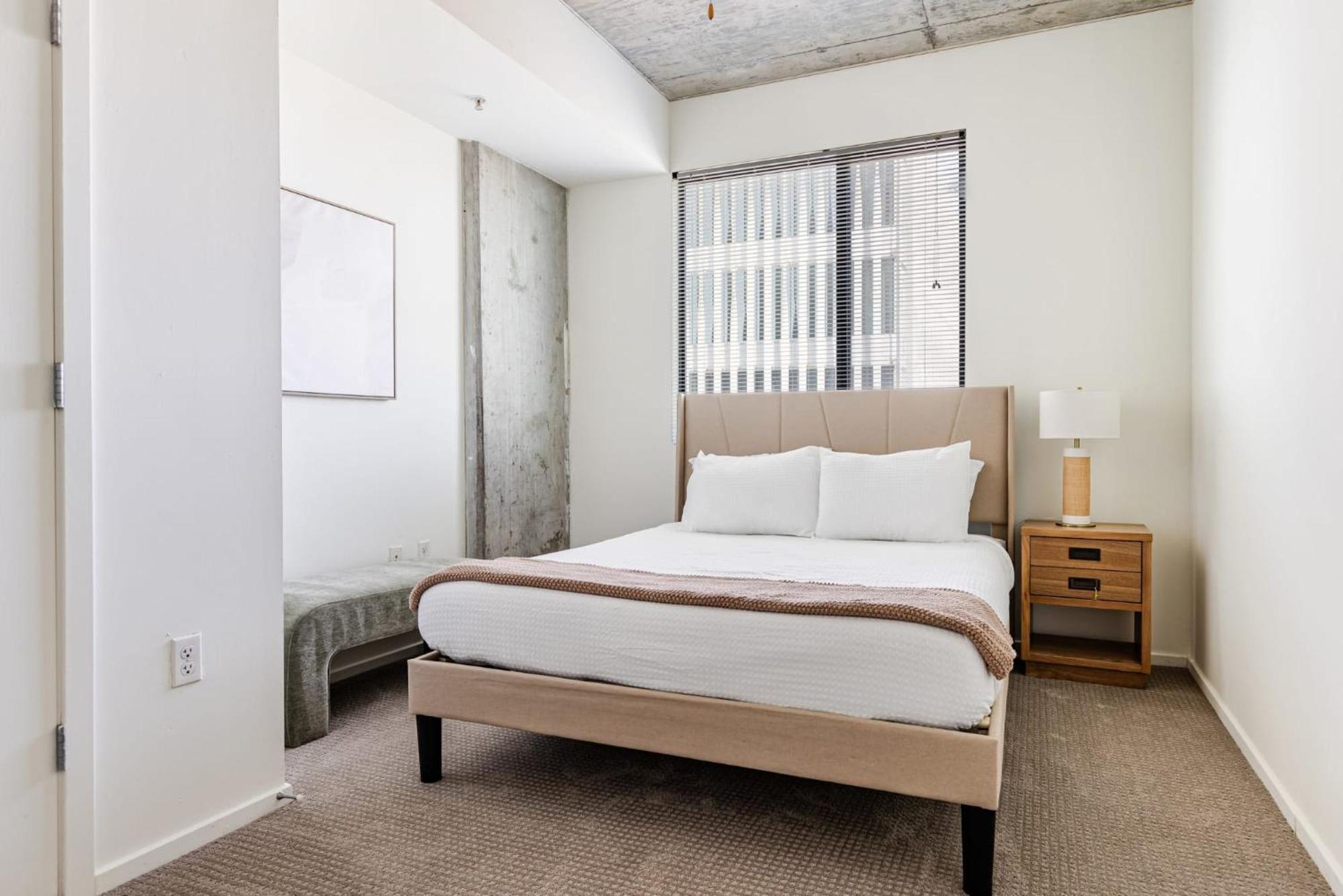 Sophisticated Living At Roosevelt Point, Apartment