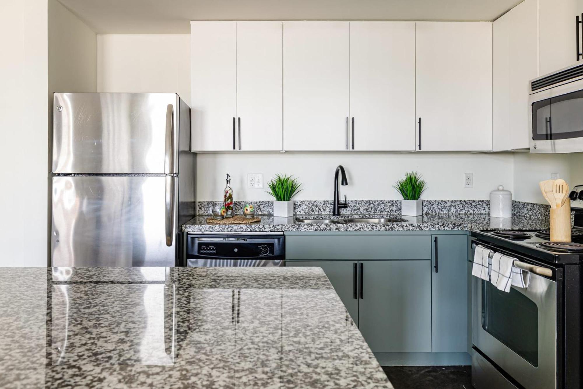 Apartment Sophisticated Living At Roosevelt Point,