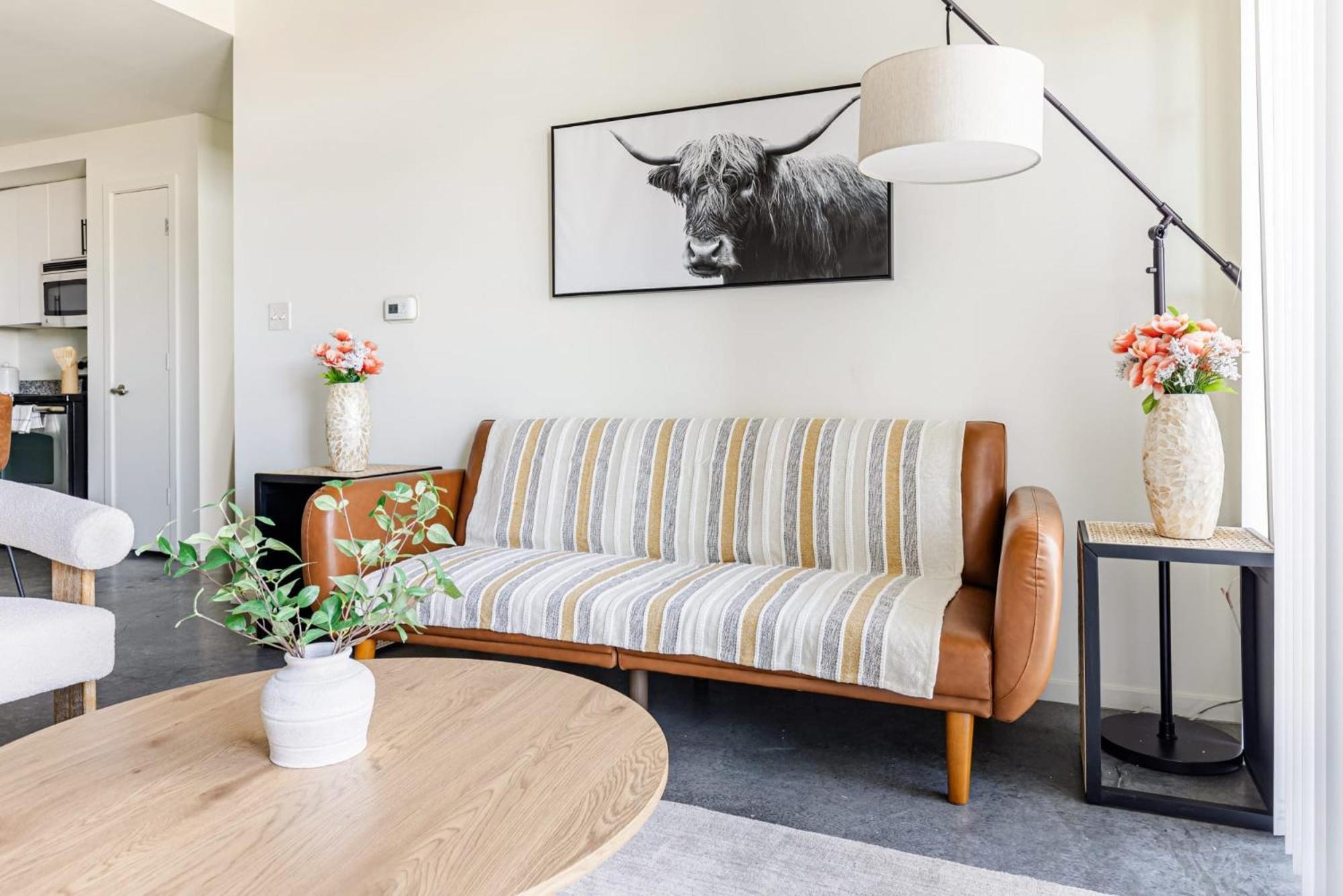 Sophisticated Living At Roosevelt Point, Apartment
