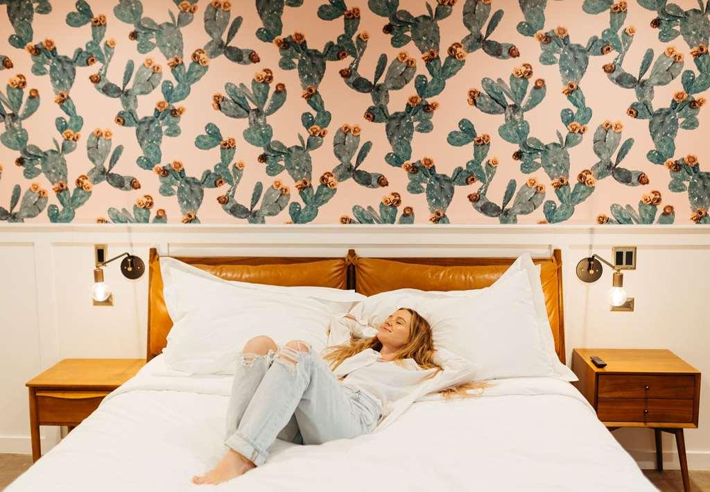 Hotel Rise Uptown Phoenix