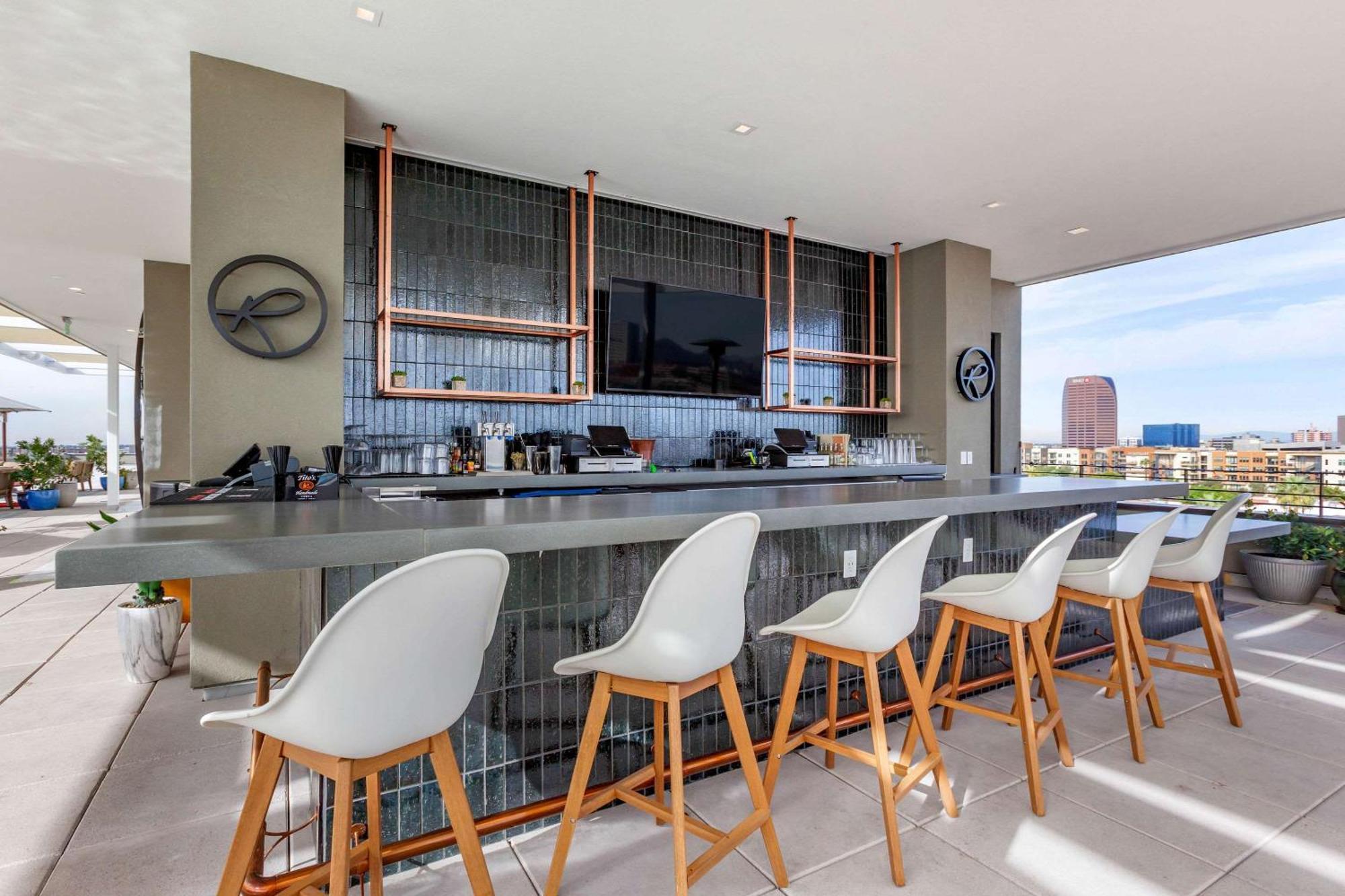 Hotel Cambria Downtown Convention & Airport