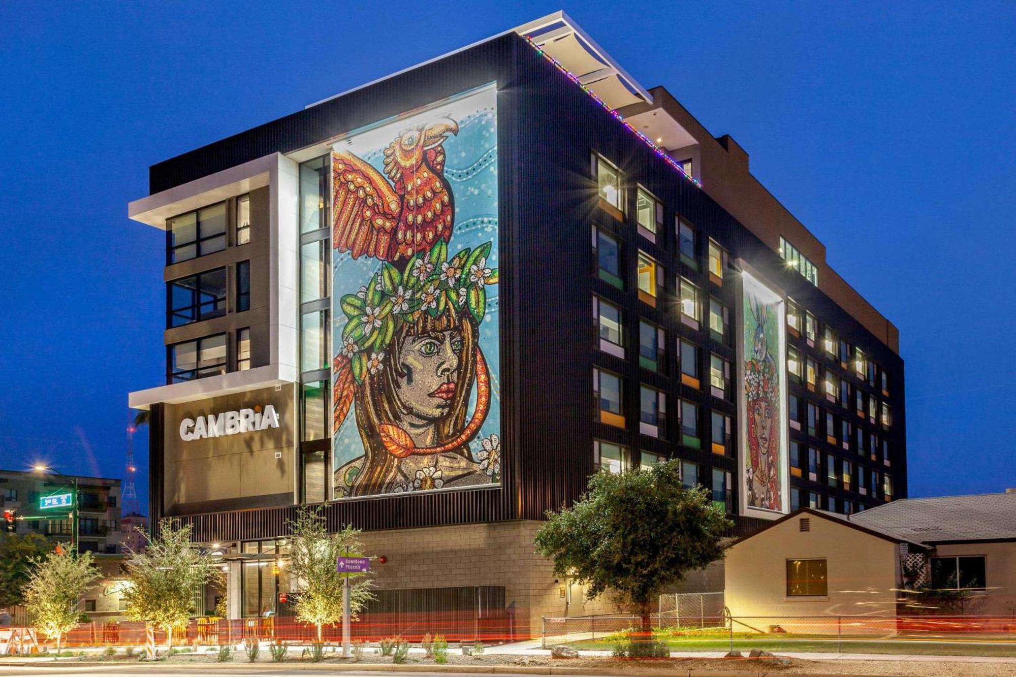 Hotel Cambria Downtown Convention & Airport 3*