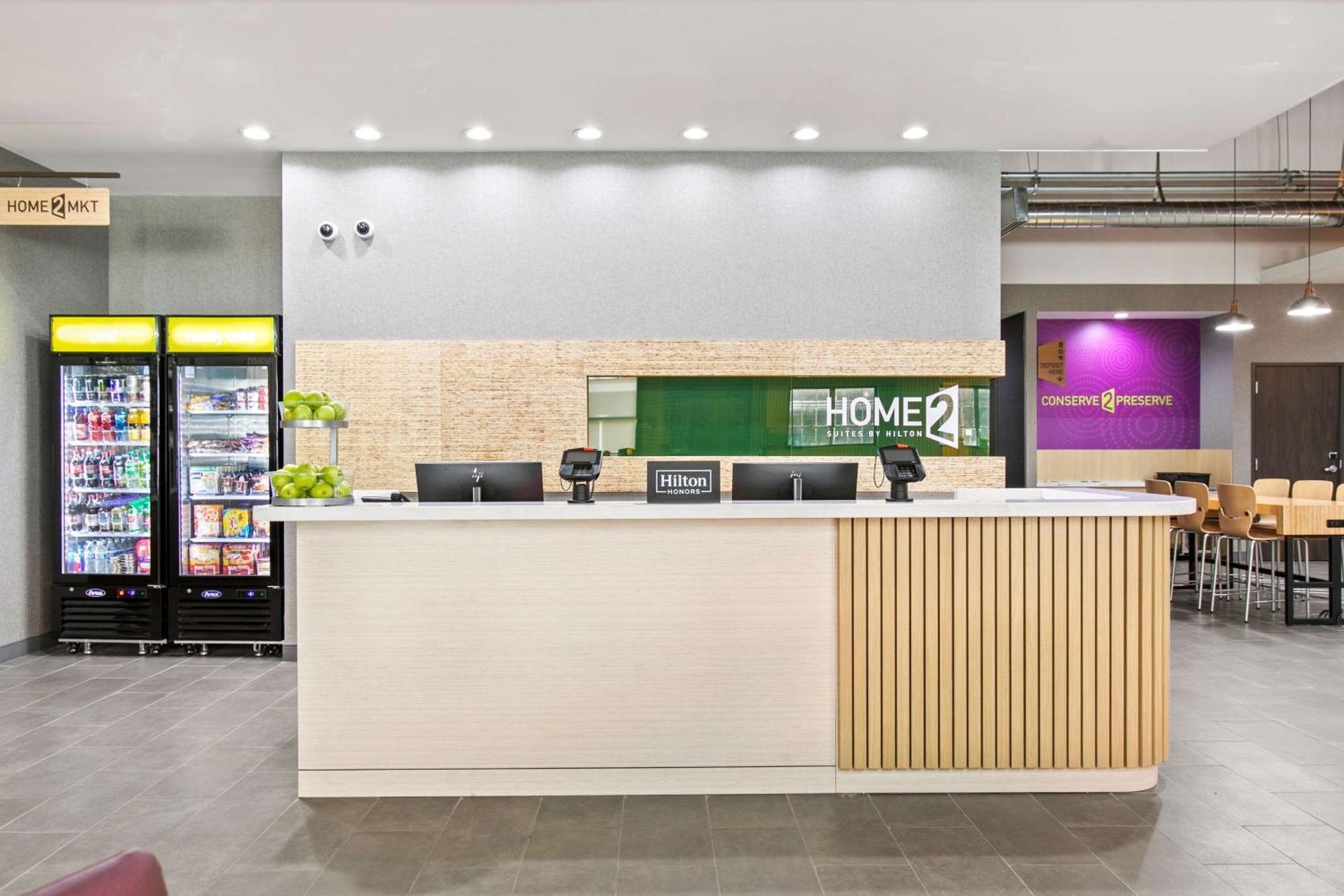 Home2 By Hilton Downtown 3*