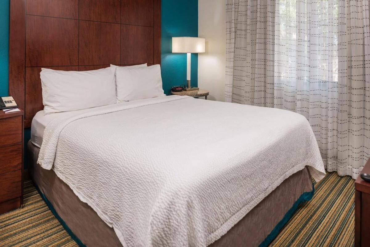 Metro Phx 1bd Exterior Entry With Heated Pool, Bbq, Dog Park, Bbq Pets Allowed *