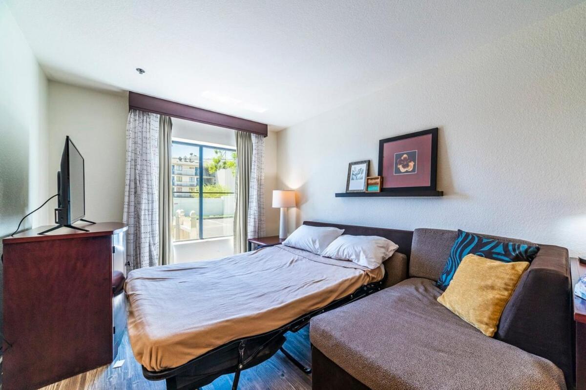Metro Phx 1bd Exterior Entry With Heated Pool, Bbq, Dog Park, Bbq Pets Allowed