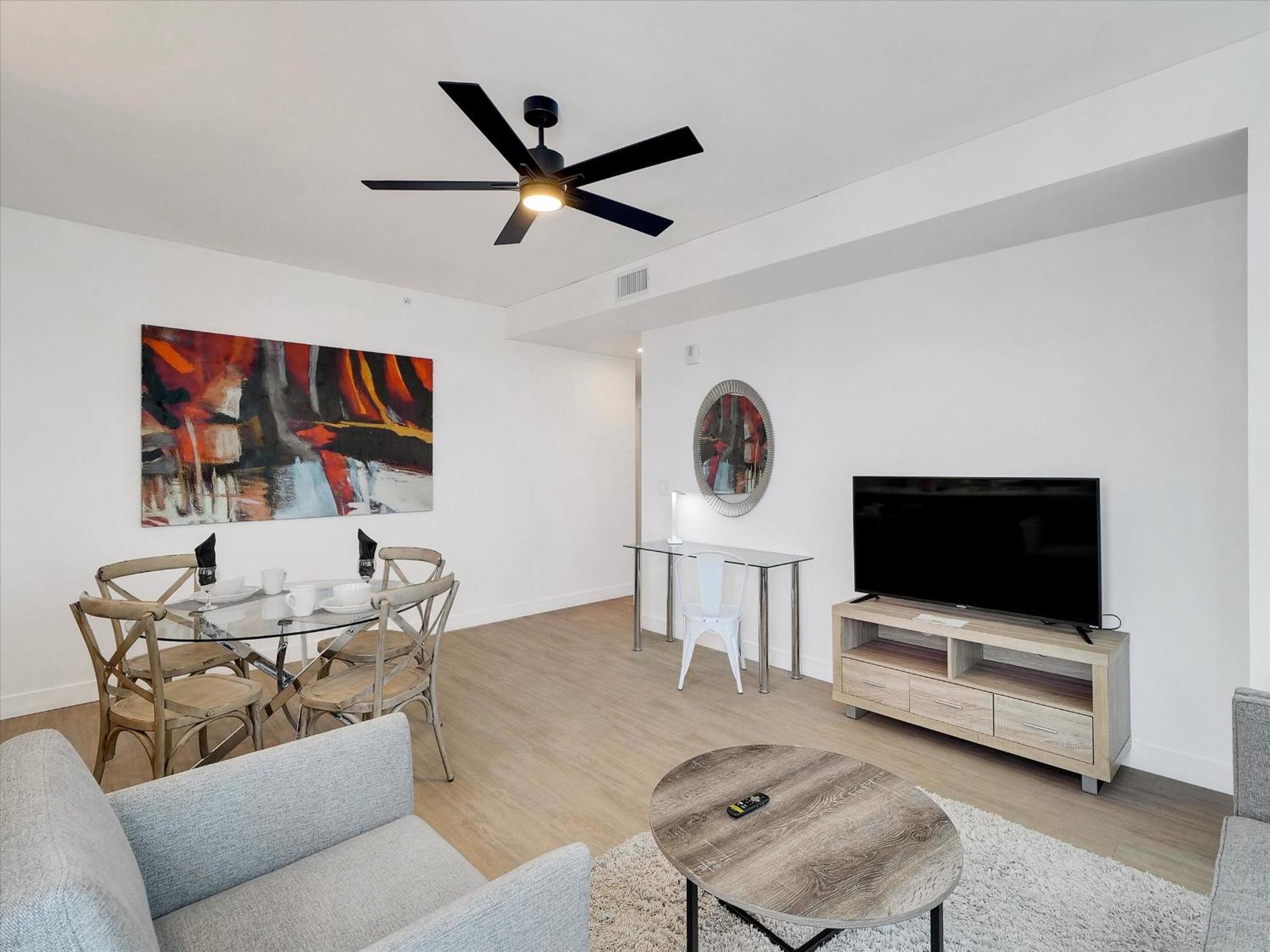 Global Luxury At Downtown