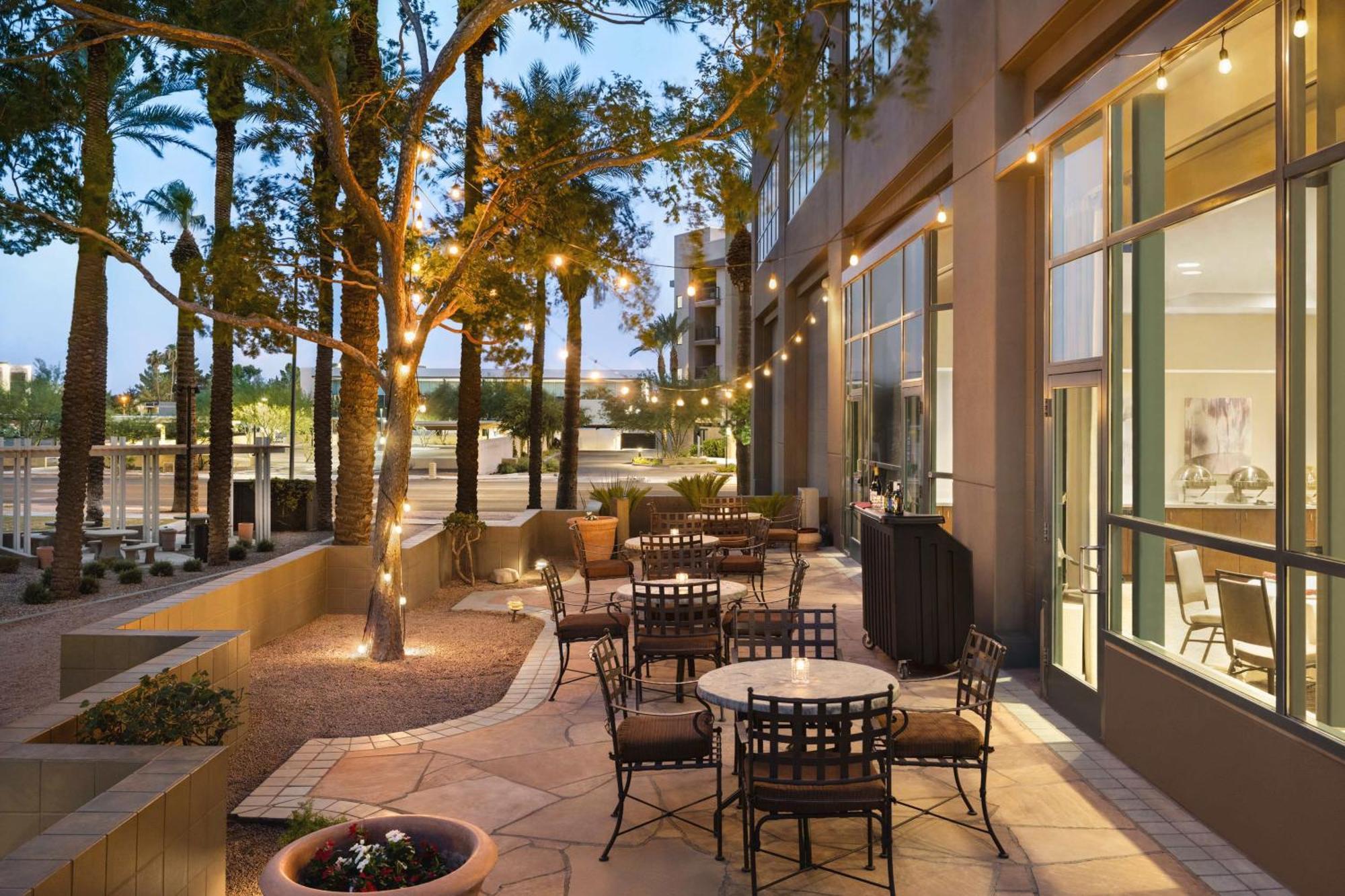 Embassy By Hilton Downtown North Hotel 3*