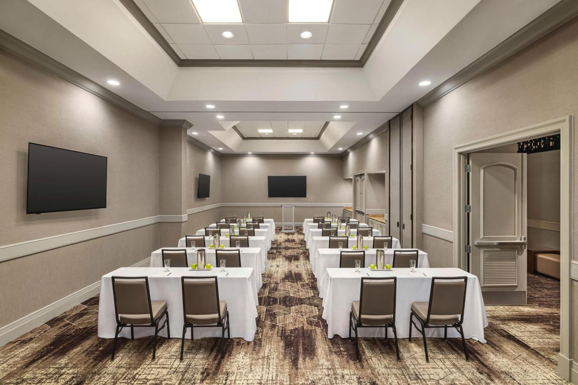 Embassy By Hilton Downtown North 3* Phoenix