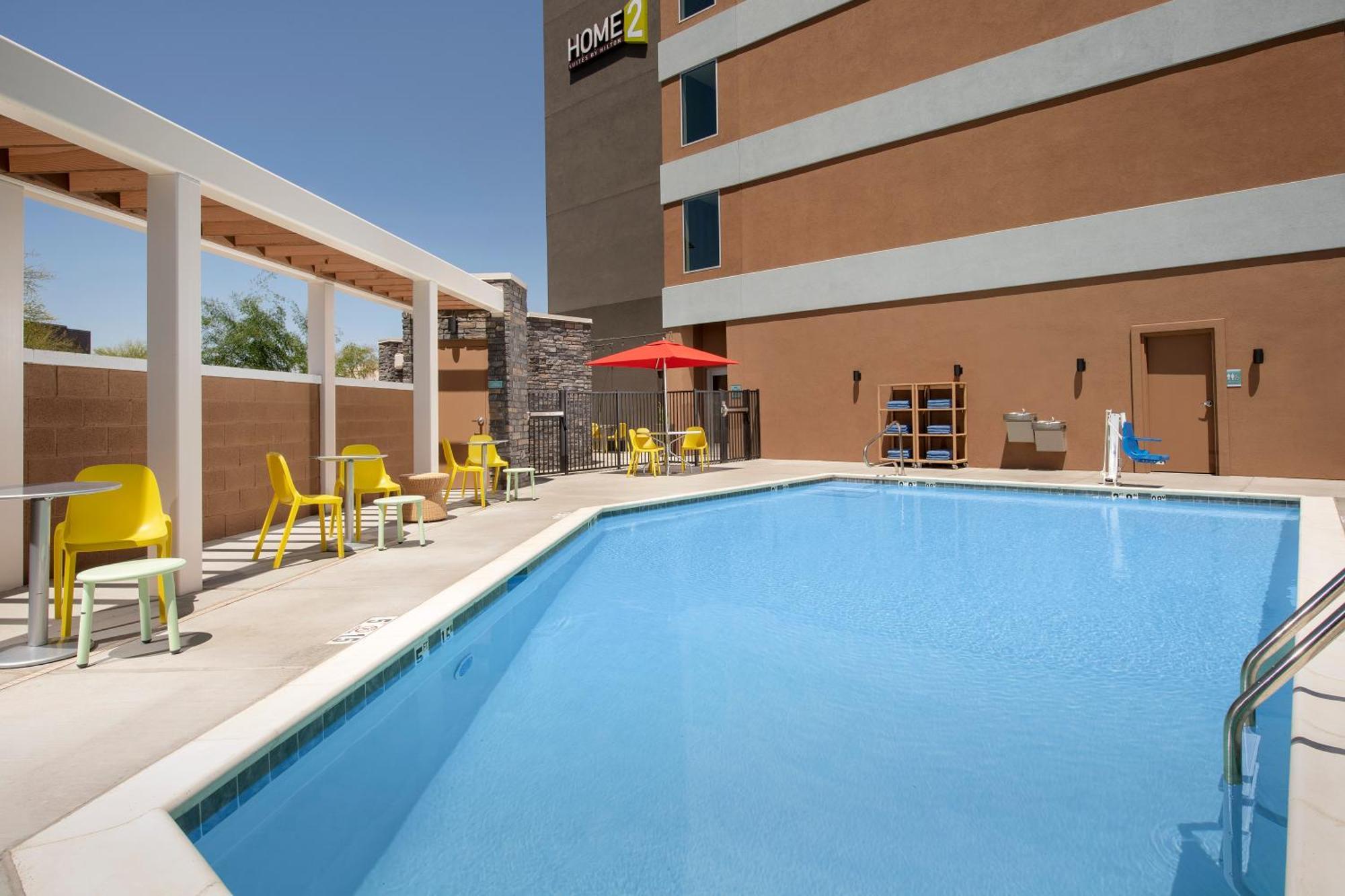 Home2 By Hilton Airport South Hotel 3*