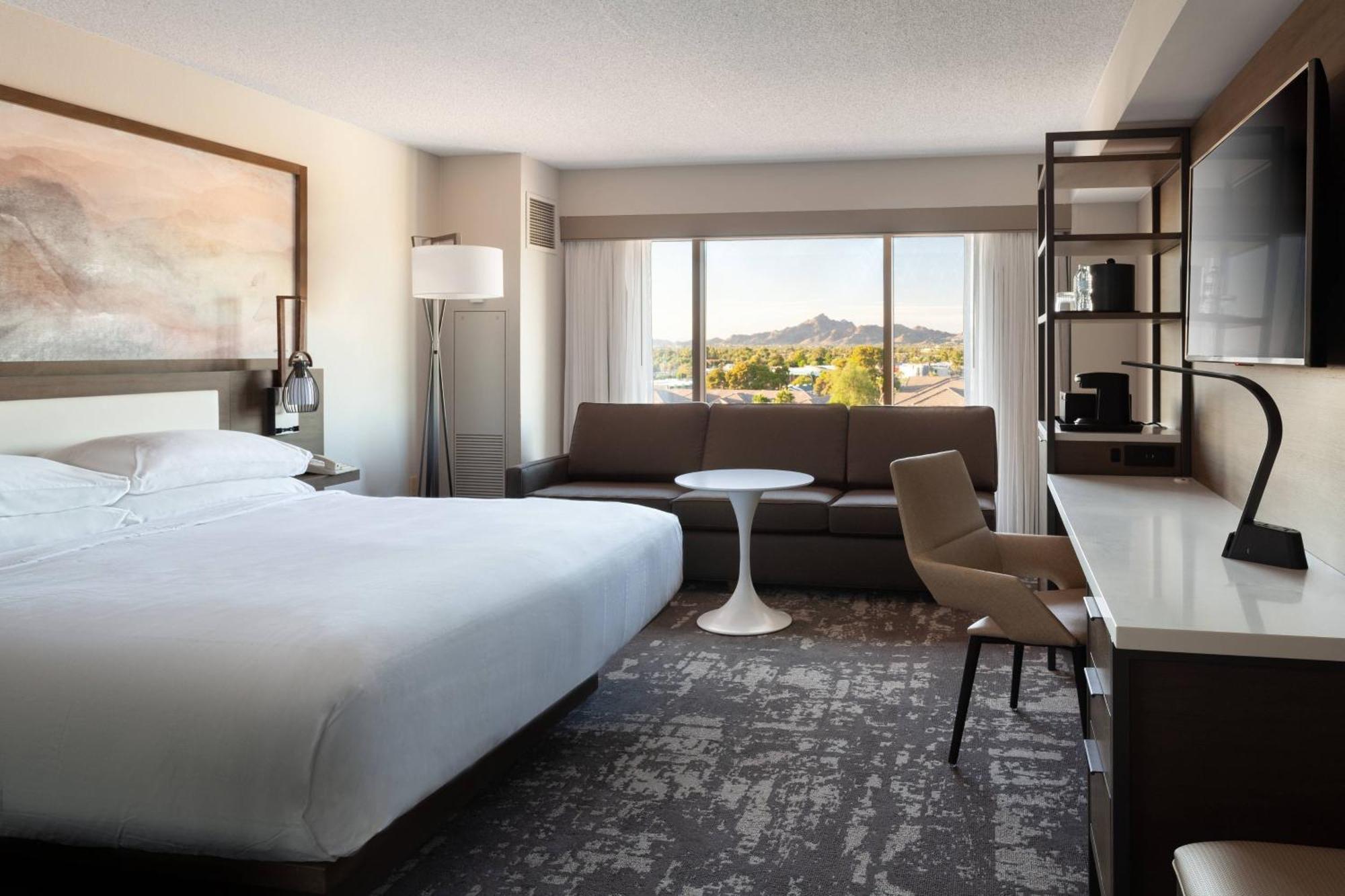 Hotel Marriott Airport 4*
