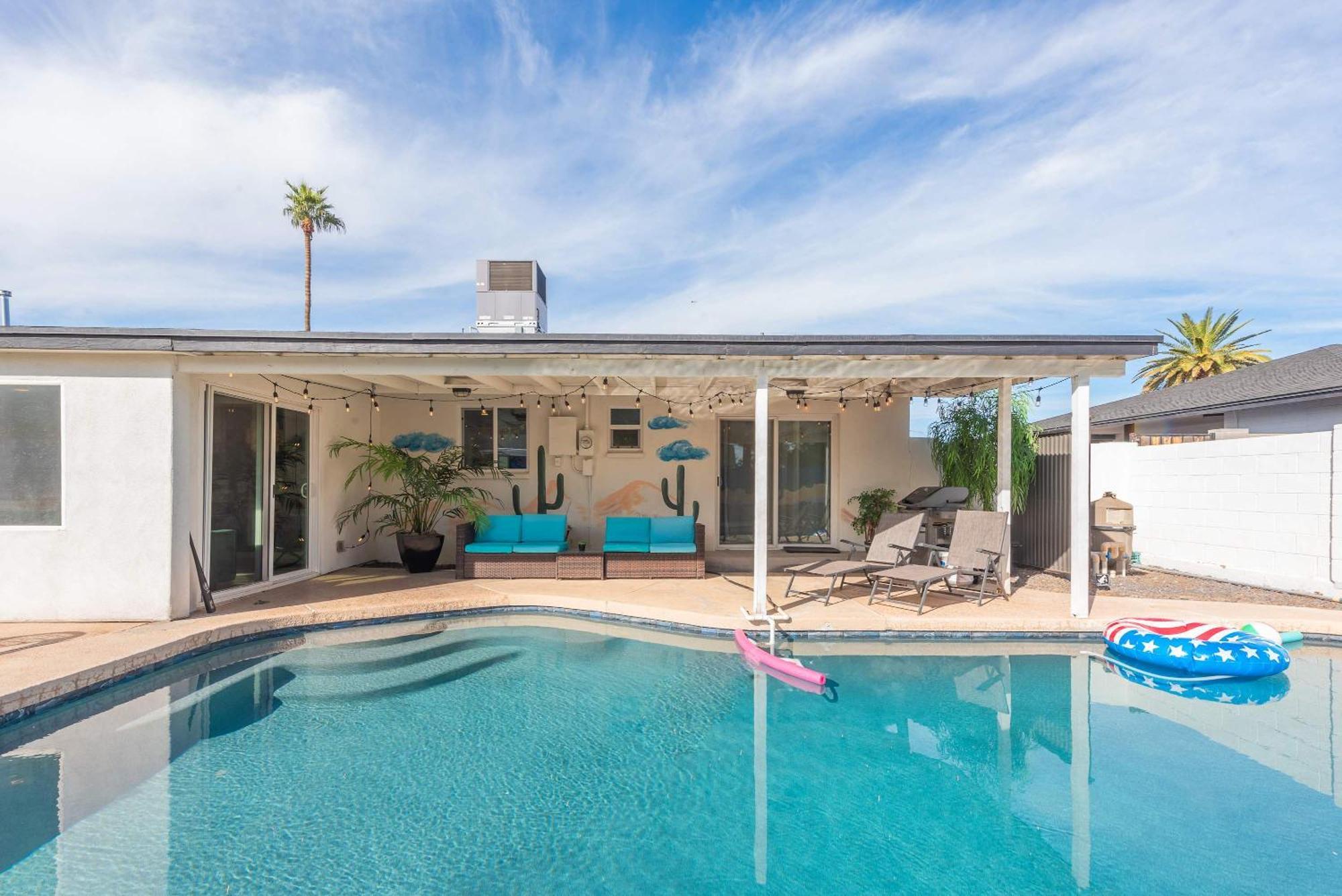 Family Retreat By Old Town With Pool Phoenix