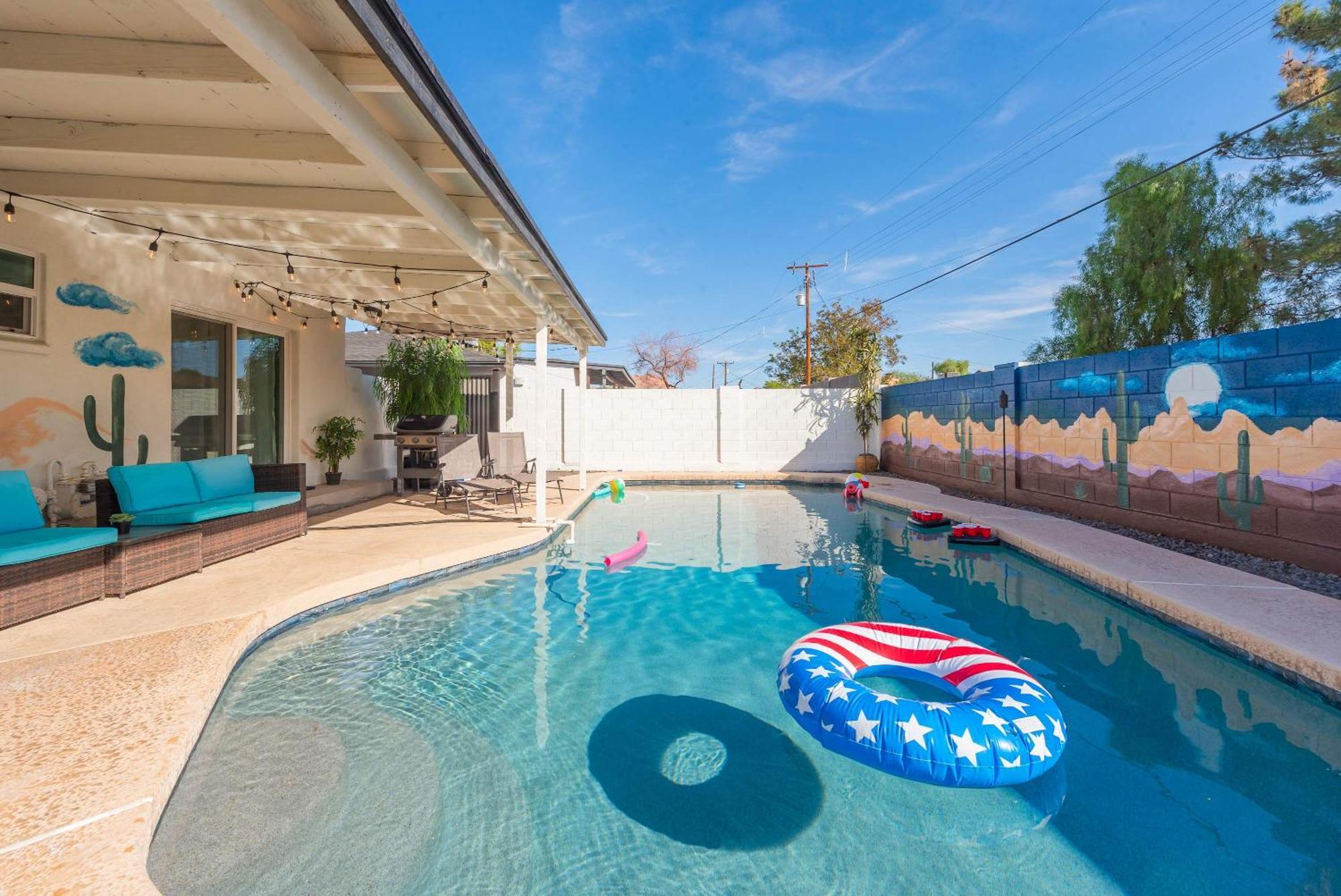 Family Retreat By Old Town With Pool Phoenix