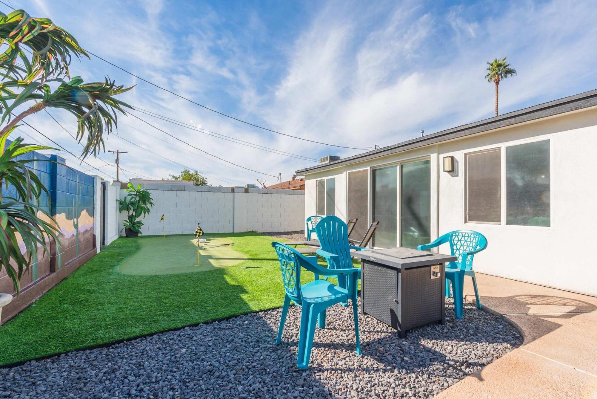 Family Retreat By Old Town With Pool *