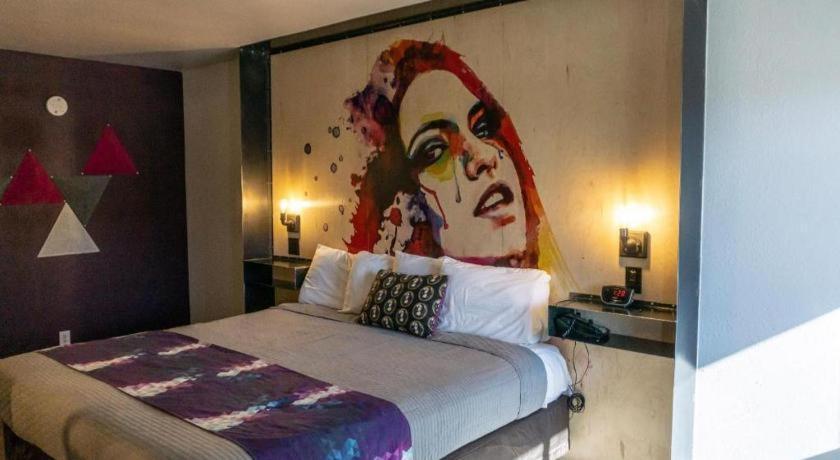 Motel Downtown 3*