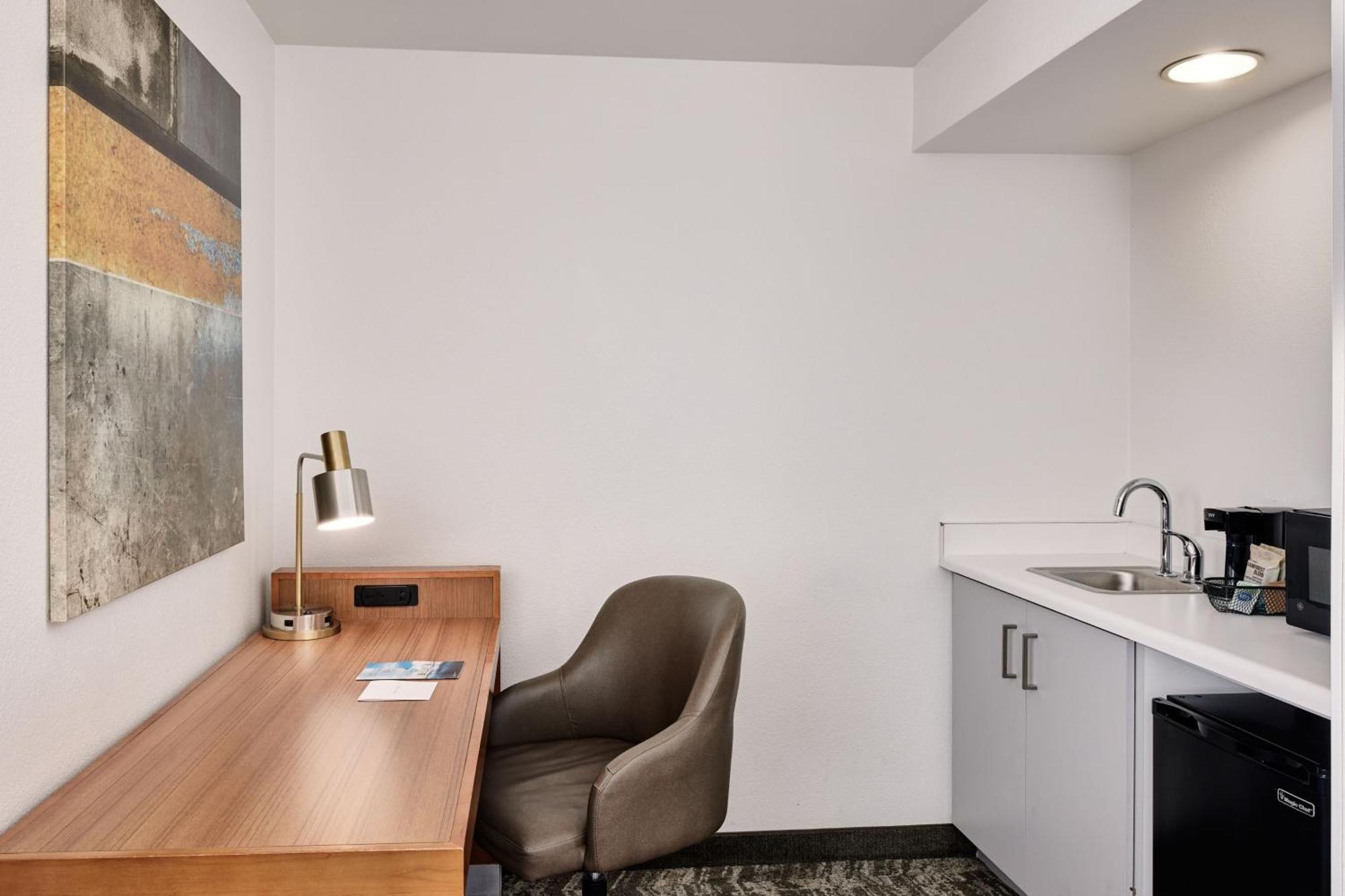 Hotel Springhill Downtown 3*