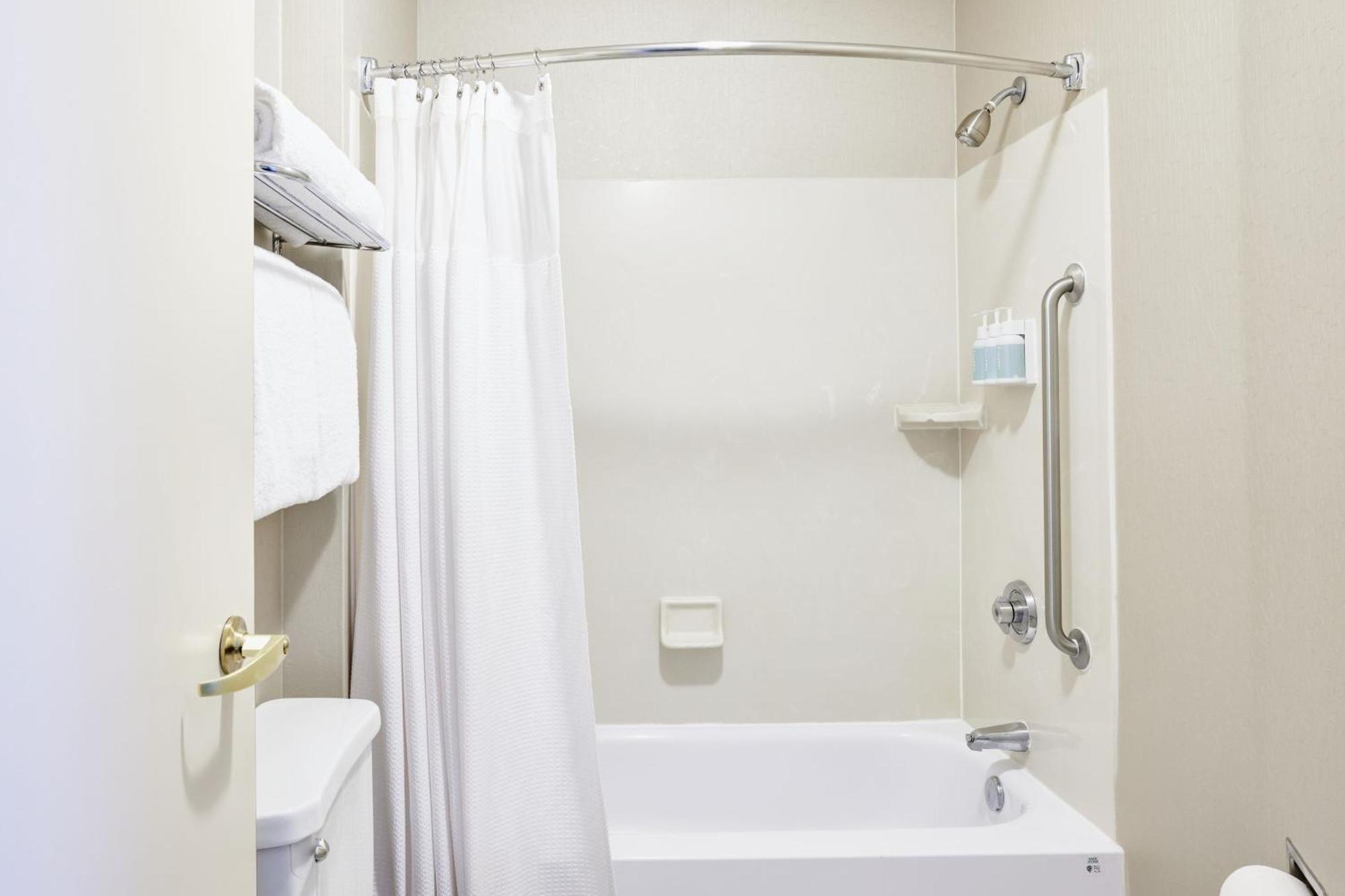Springhill Downtown Hotel 3*