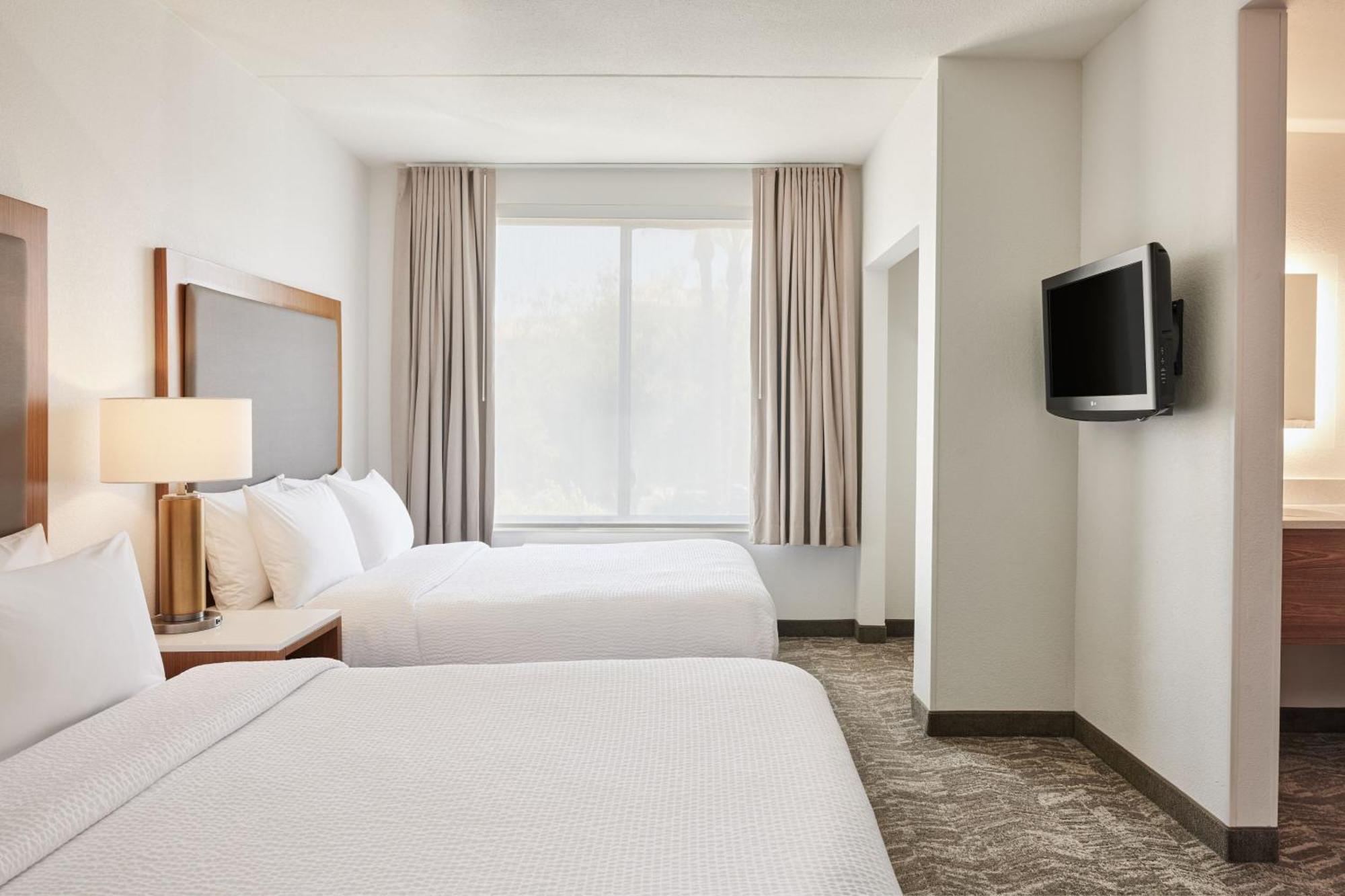 Springhill Downtown 3*
